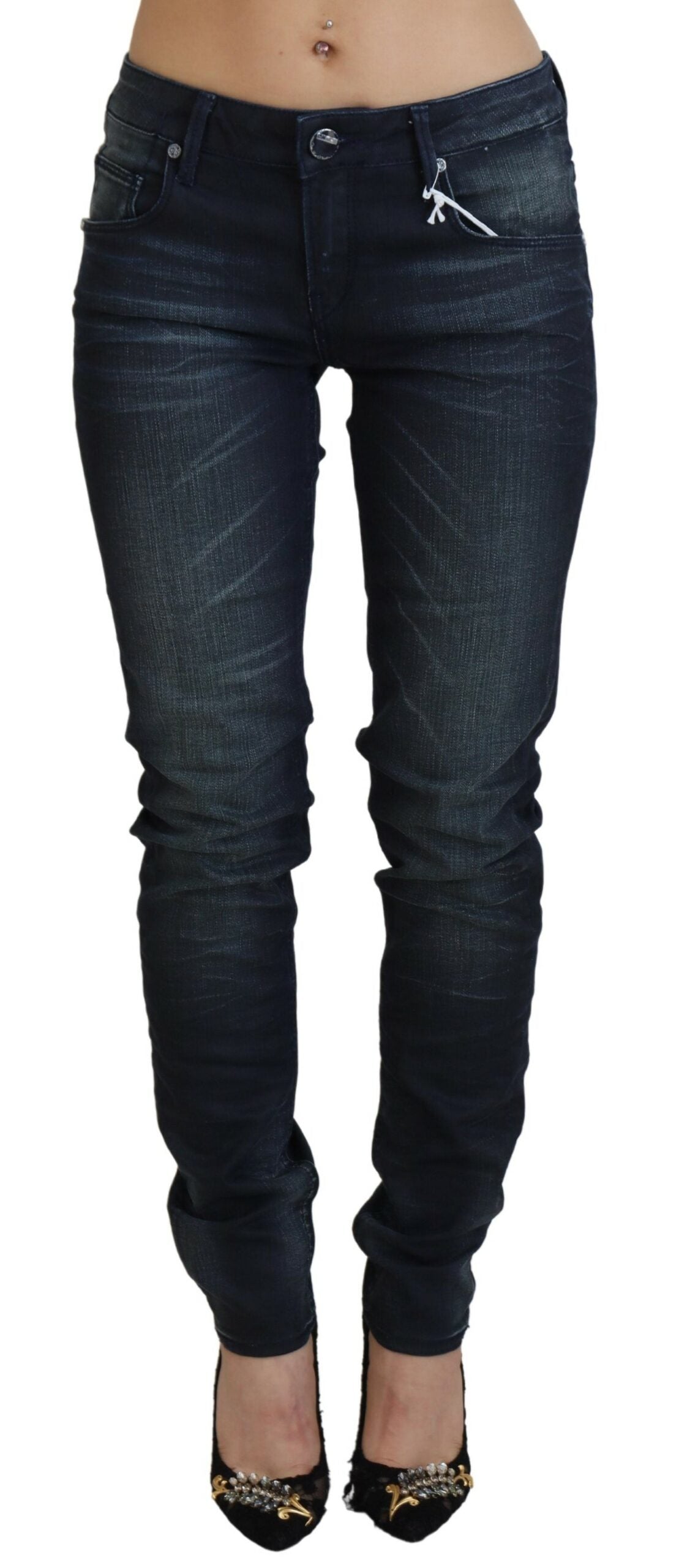 Acht Chic Slim Fit Jeans mit niedriger Taille