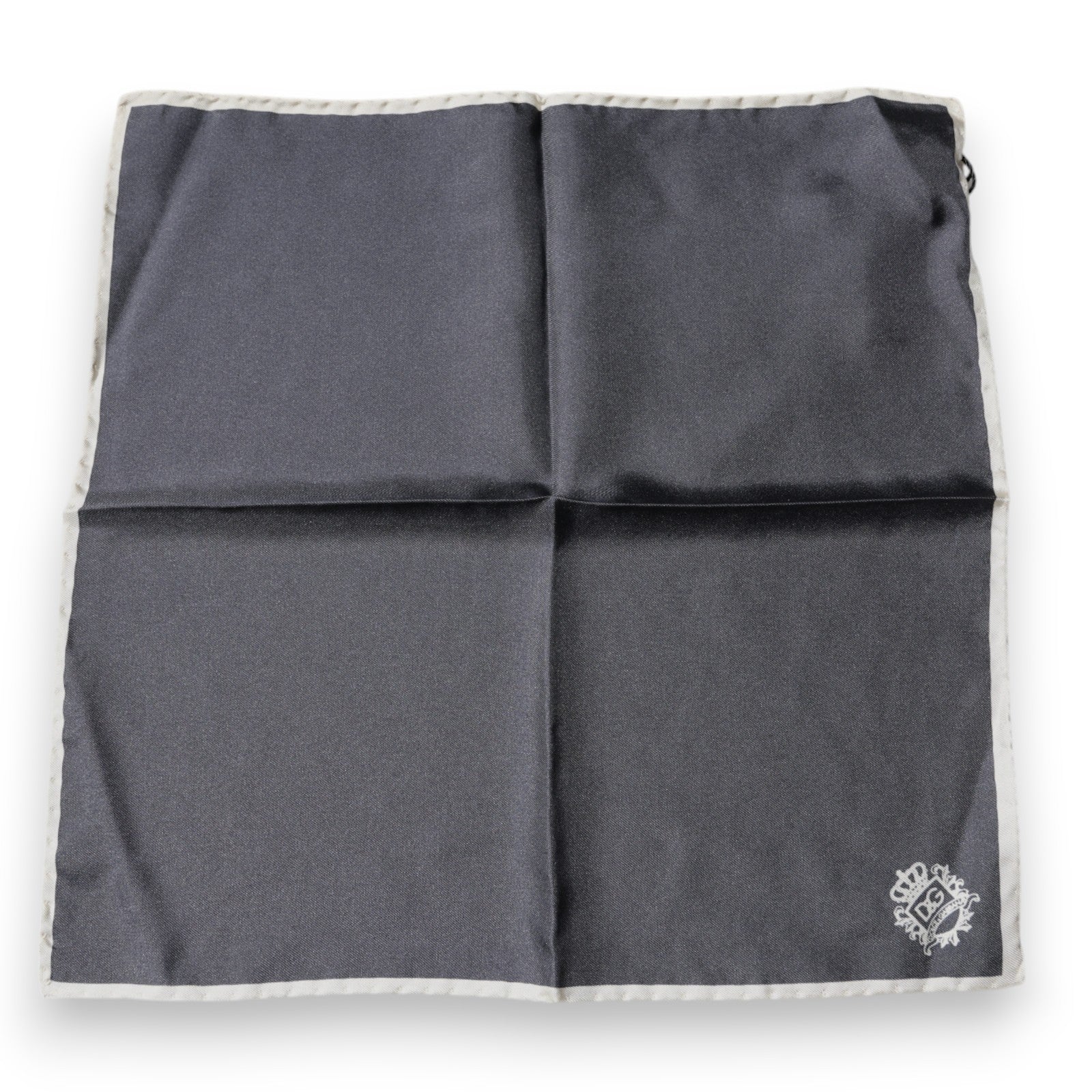 Dolce & Gabbana – Quadratischer Taschentuchschal mit Kronenlogo in Grau