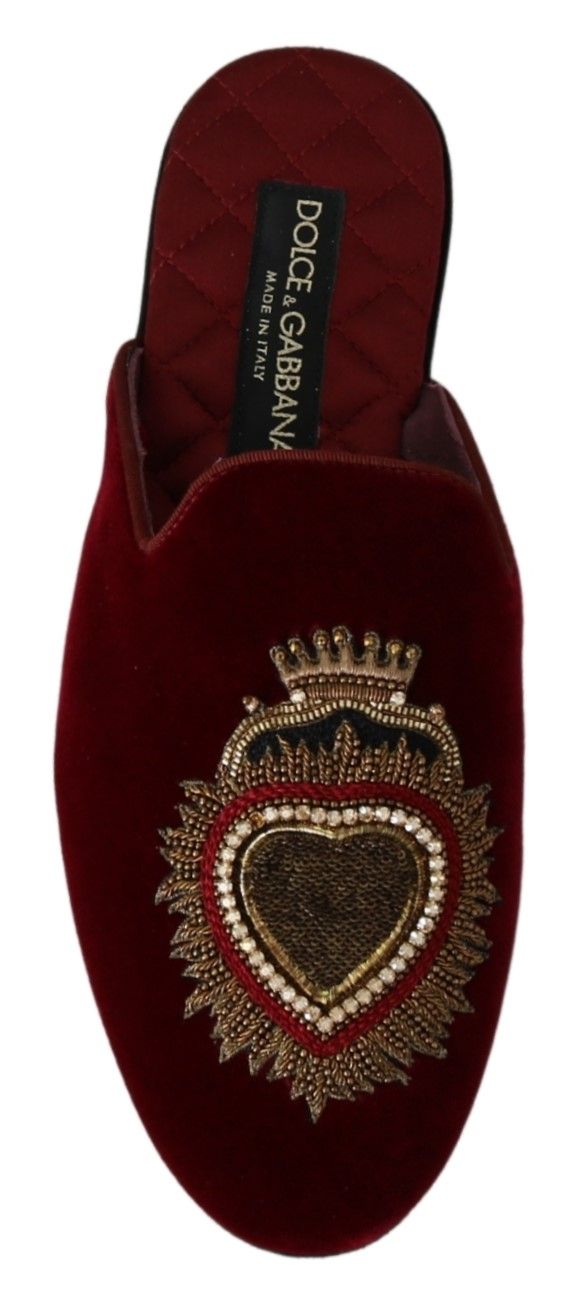 Dolce &amp; Gabbana – Pantoletten aus rotem Samt mit Stickerei