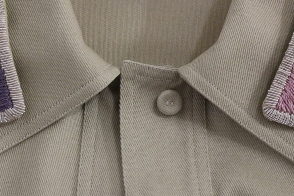 Andrea Incontri Ärmelloses beiges Baumwoll-Tanktop mit Broschen