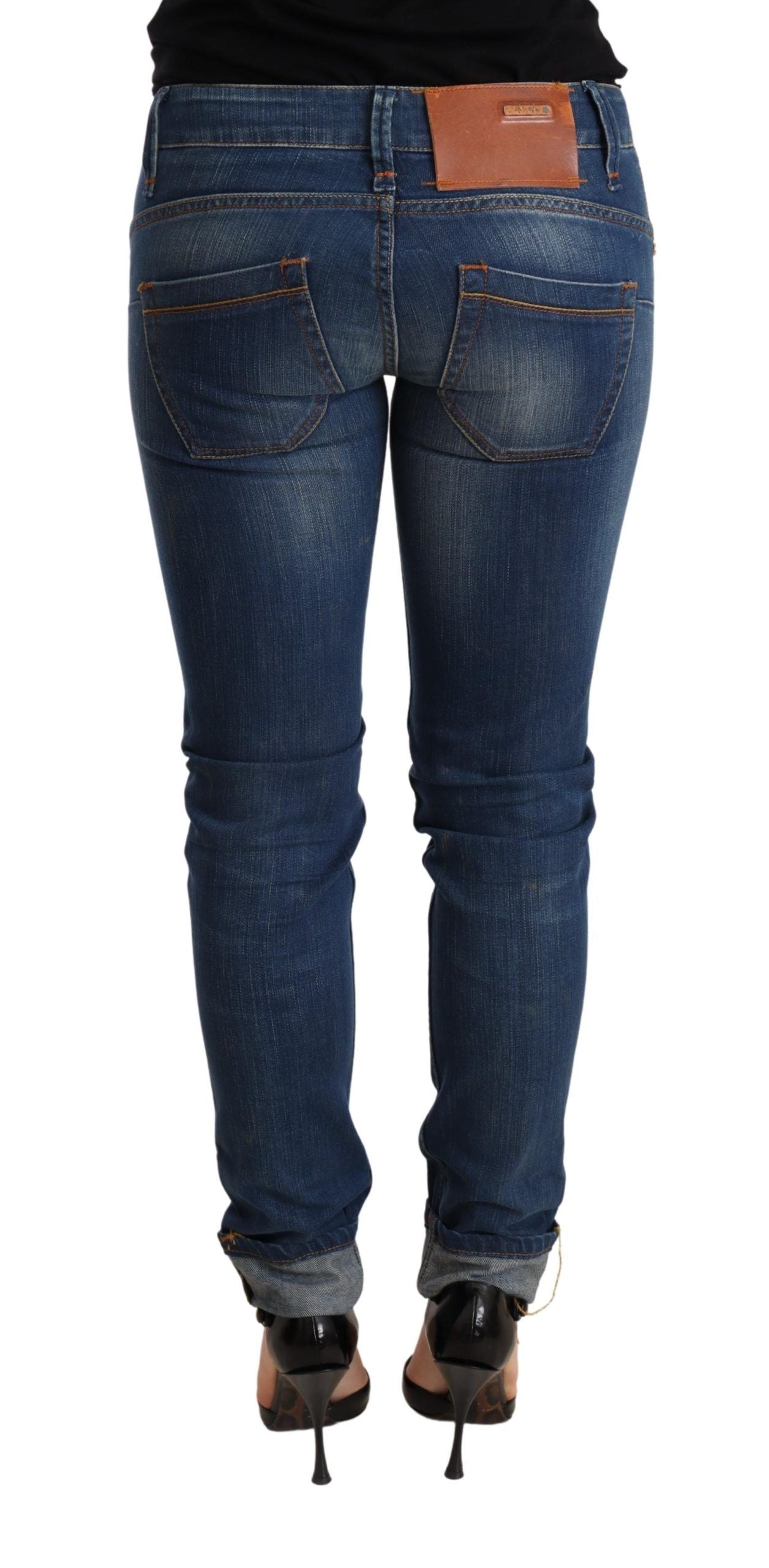 Acht Chic – Blau verwaschene Push-Up-Skinny-Jeans