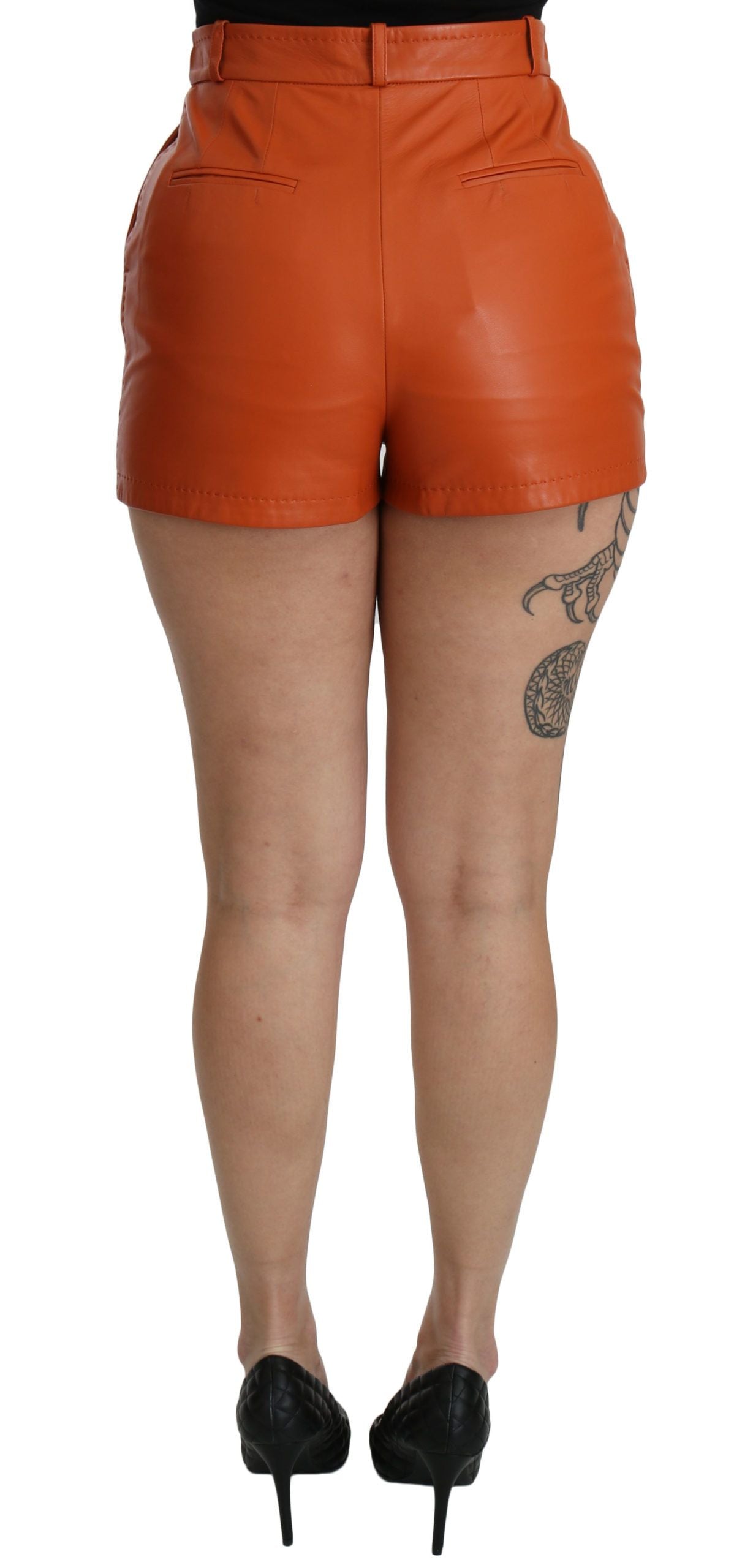 Dolce &amp; Gabbana Schicke orangefarbene Hotpants aus Leder mit hoher Taille