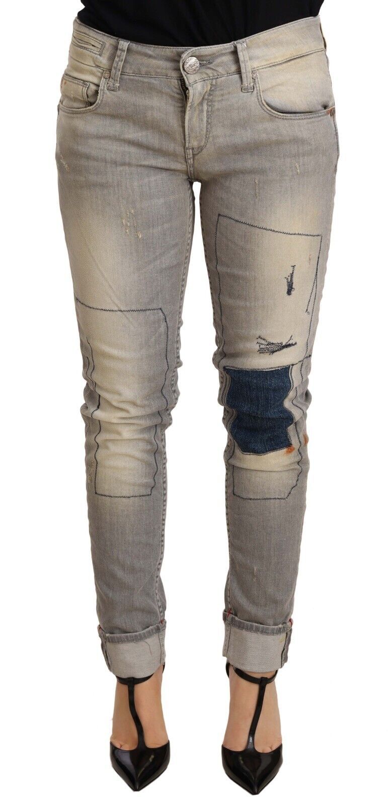 Acht Chic Slim Fit Jeans aus grau verwaschenem Denim