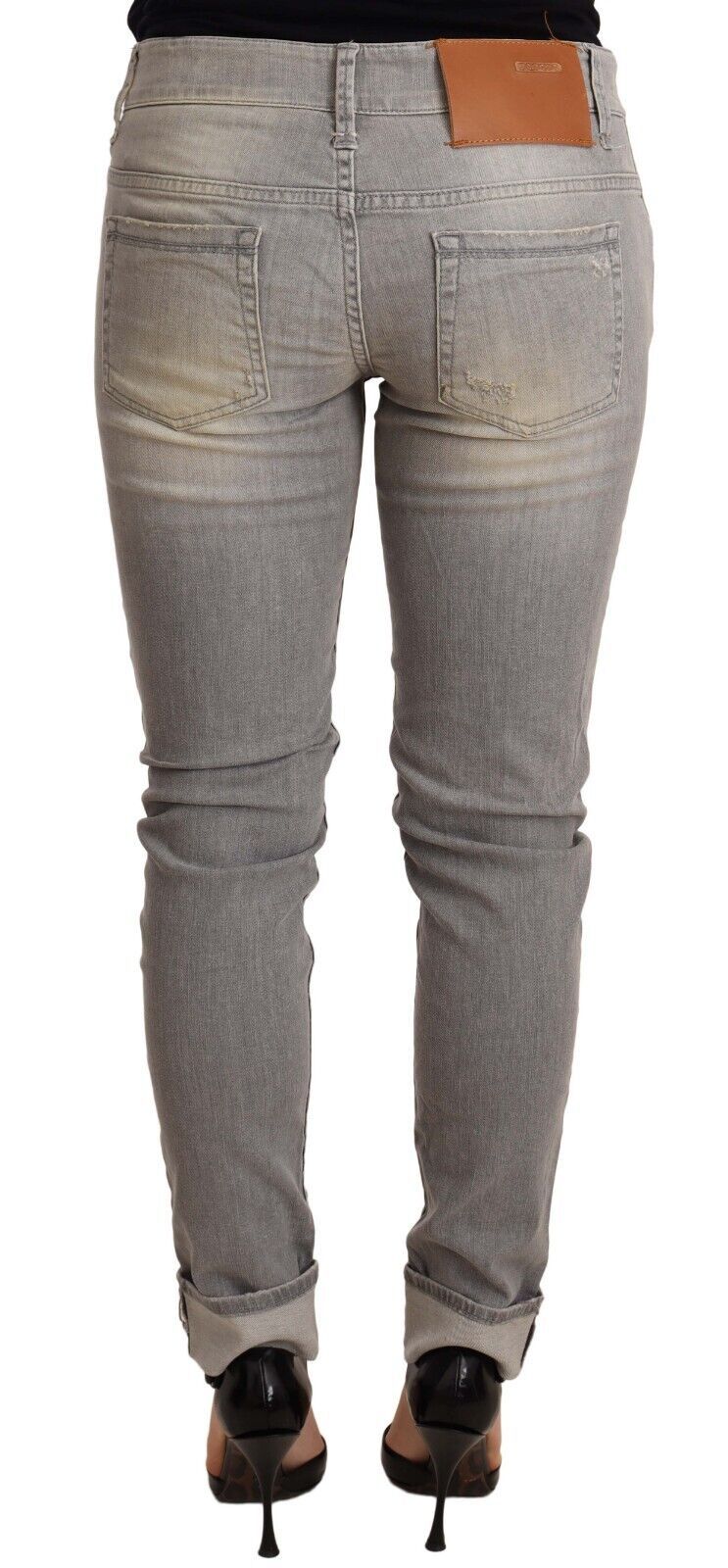 Acht Chic Slim Fit Jeans aus grau verwaschenem Denim