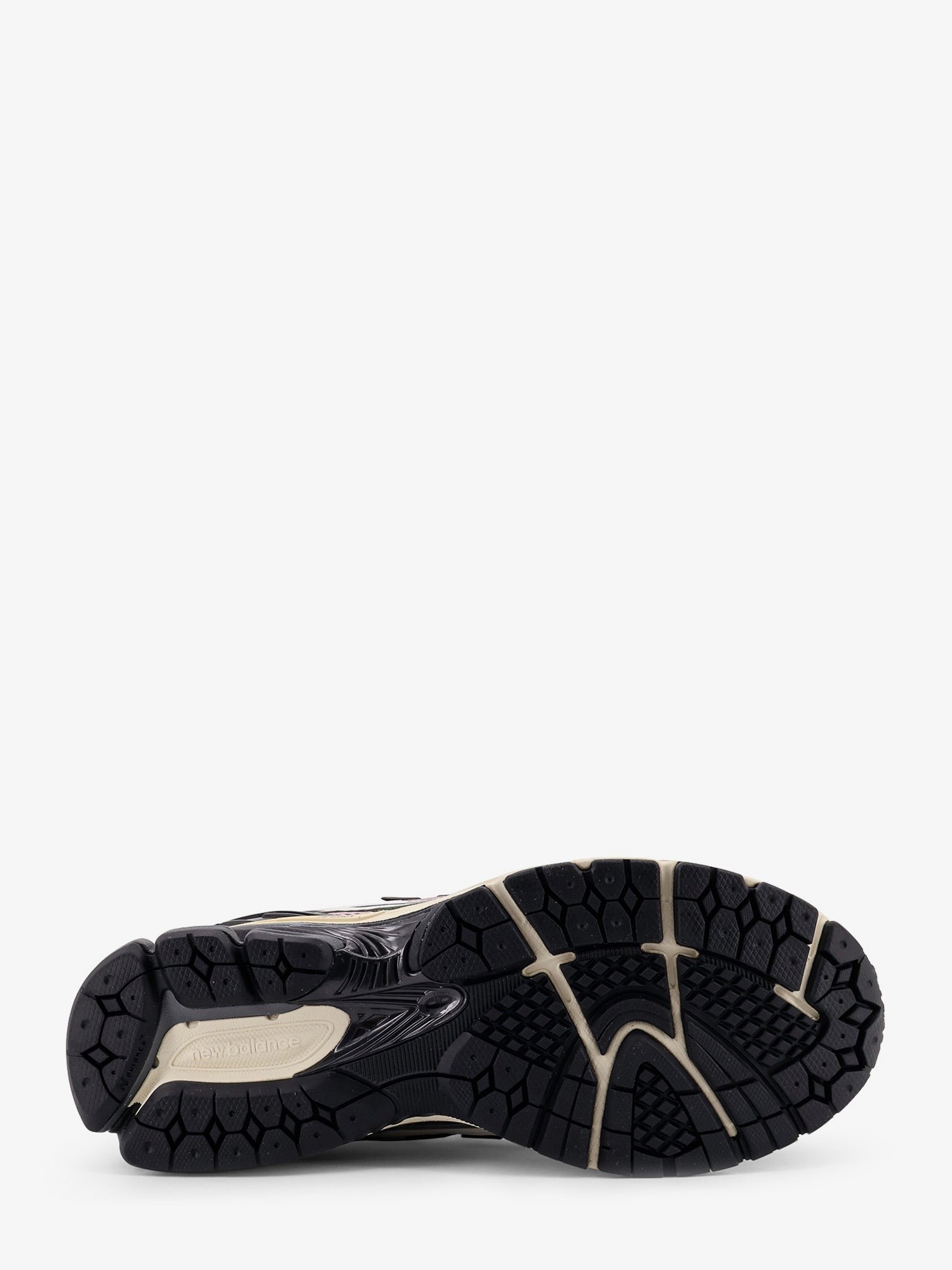 1906u-low-top-mesh-sneakers