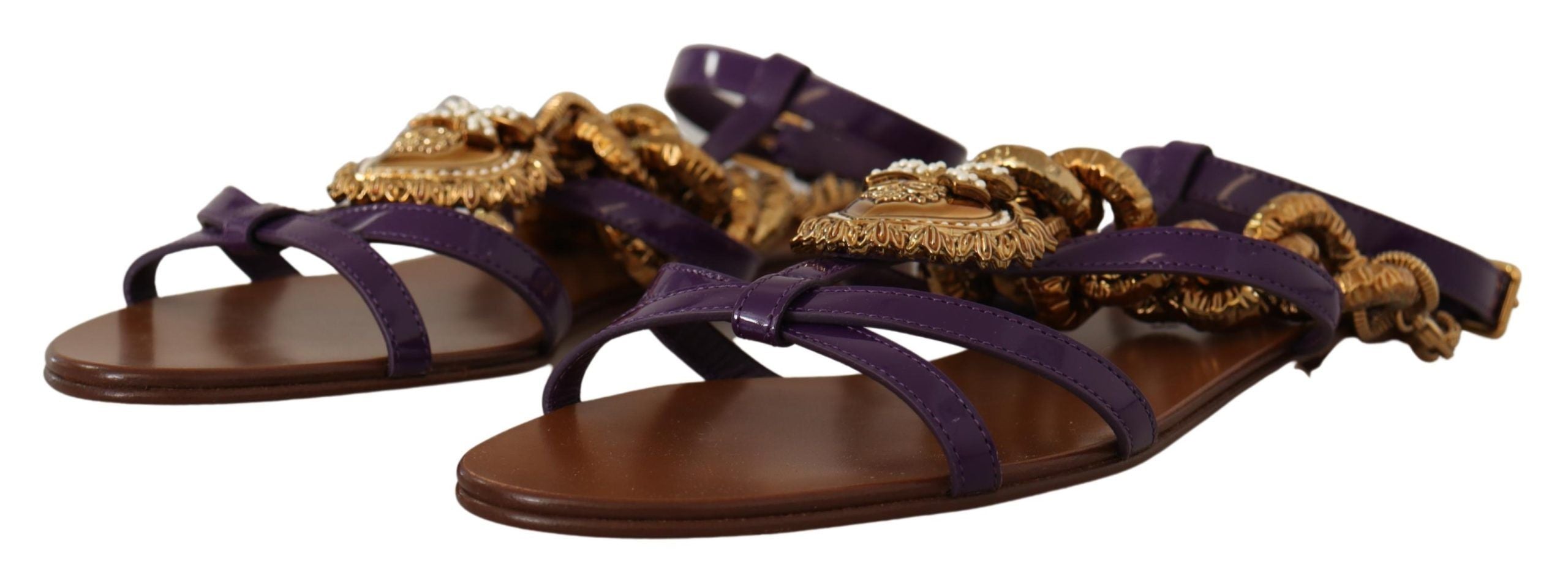 Dolce &amp; Gabbana – Lilafarbene Gladiator-Schuhe mit Herzkette