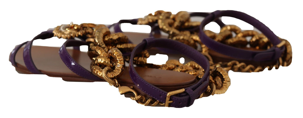 Dolce &amp; Gabbana – Lilafarbene Gladiator-Schuhe mit Herzkette
