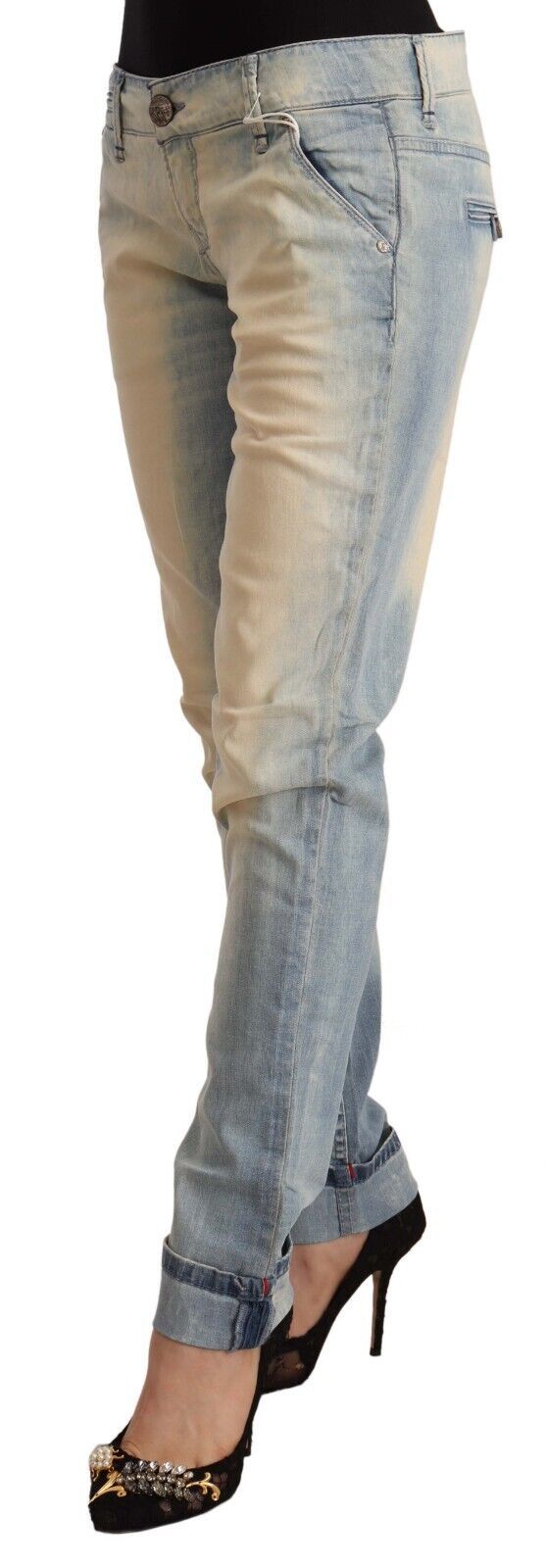 Acht Chic Hellblaue Skinny-Jeans aus Baumwolle