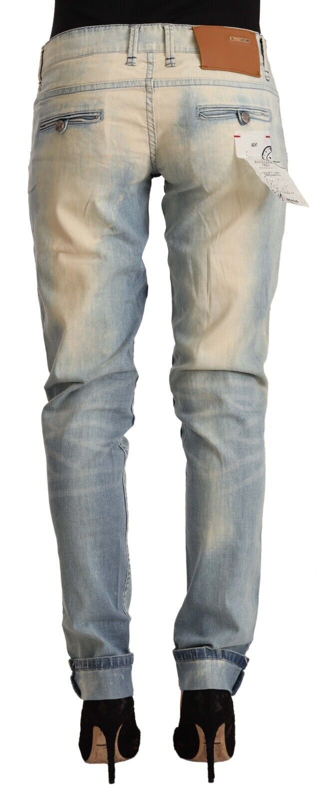 Acht Chic Hellblaue Skinny-Jeans aus Baumwolle
