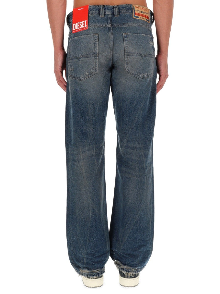 Diesel "1980 D-EEPER" JEANS