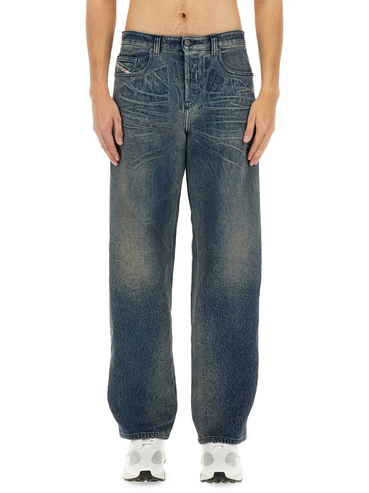 Diesel "2001 D-MACRO-FSG1" JEANS