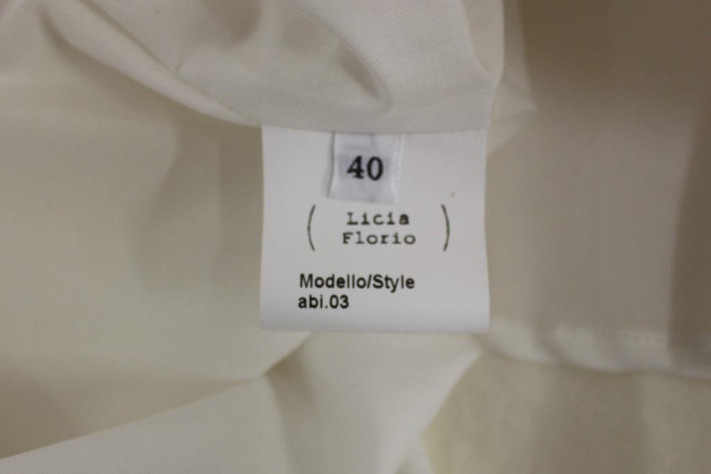 Licia Florio Elegantes Neckholder-Kleid in Teeweiß