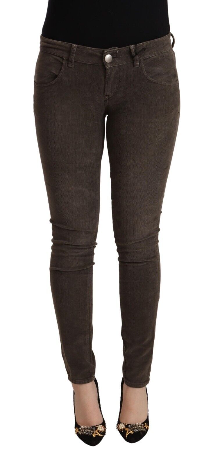 Acht Chic Slim Fit Röhrenjeans in Braun