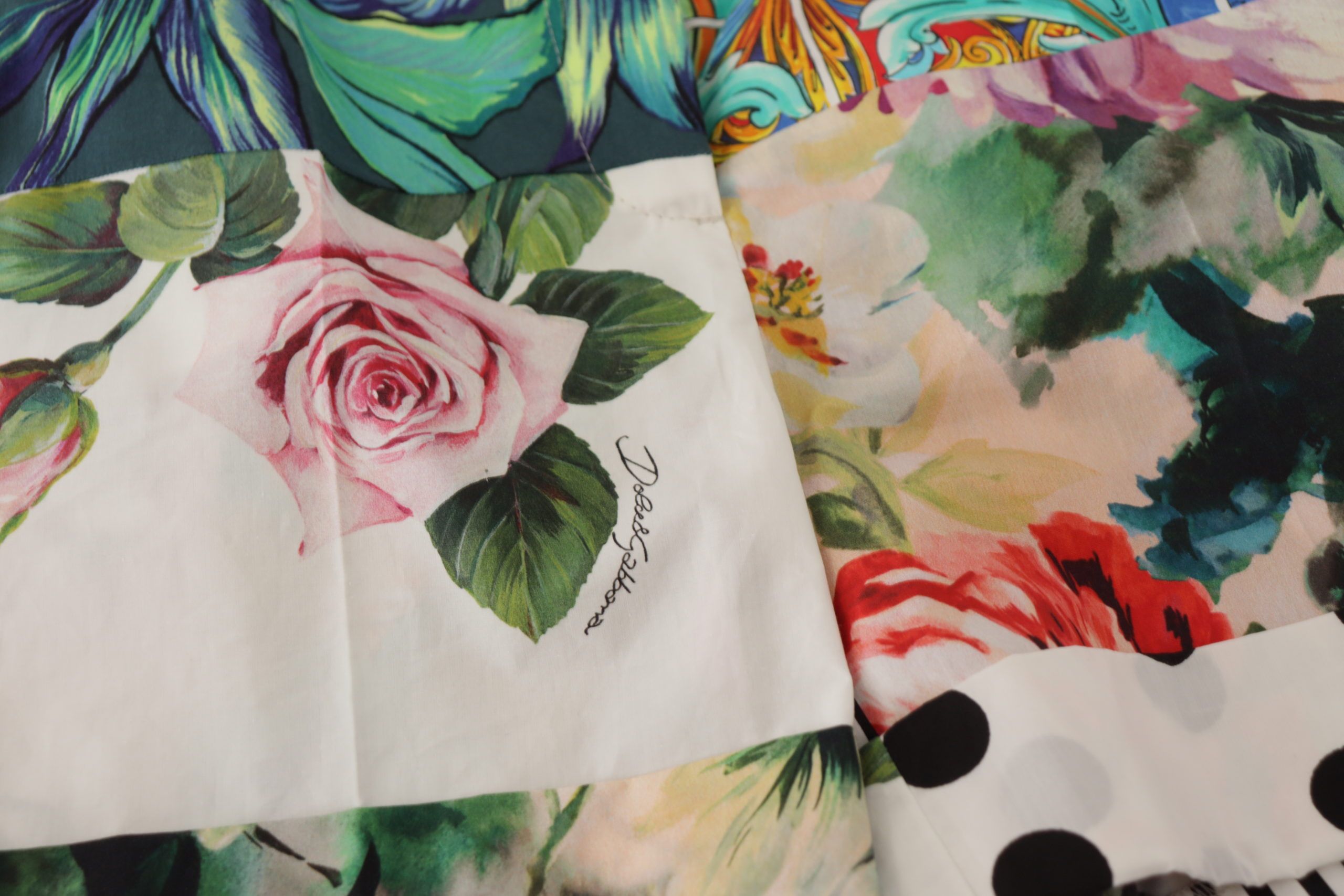 Dolce &amp; Gabbana – Hotpants-Shorts mit Blumenmuster und hoher Taille