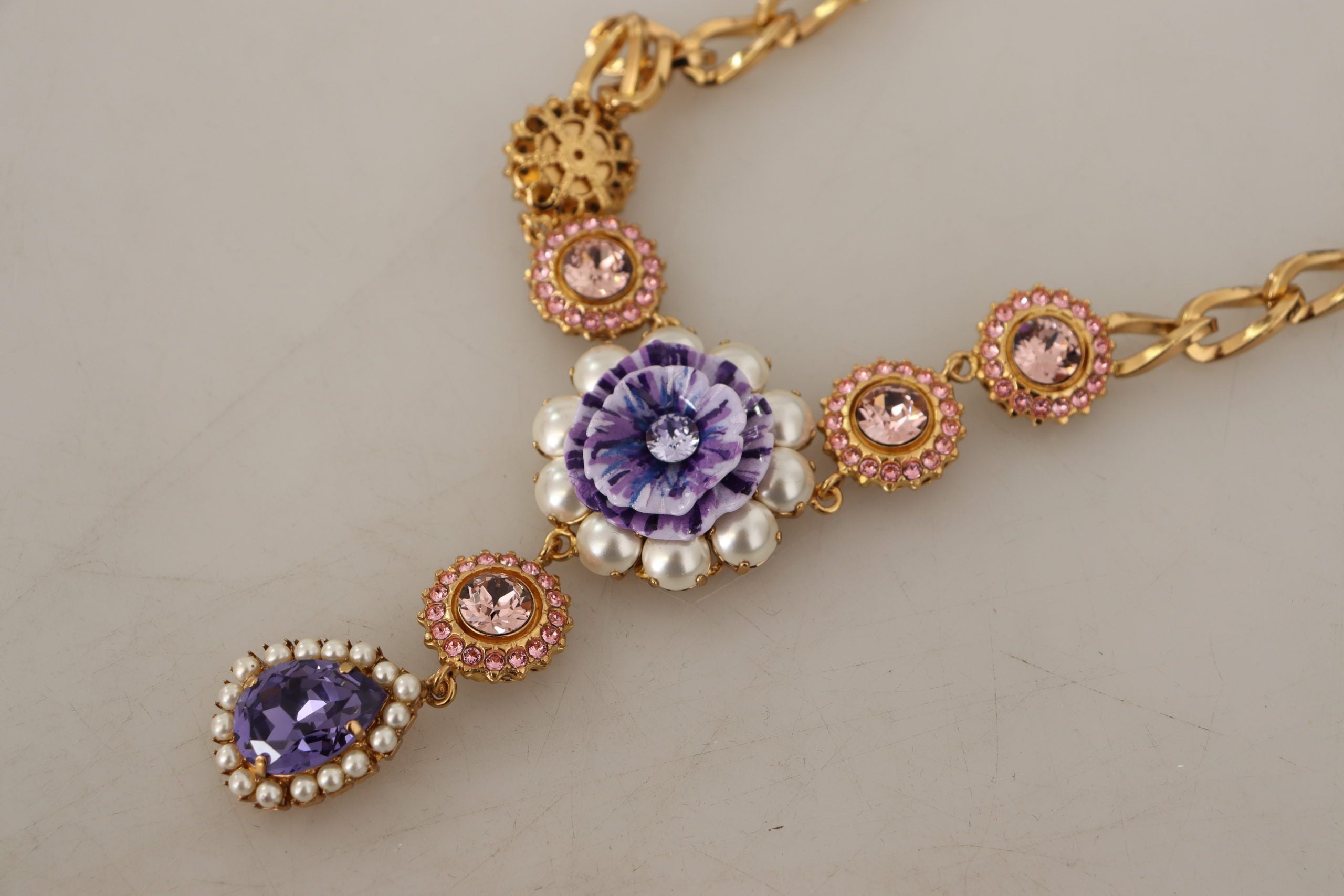 Dolce &amp; Gabbana Elegante Statement-Halskette mit floralem Kristall