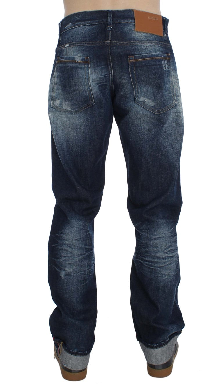 Acht Authentic Jeans in normaler Passform und blauer Waschung