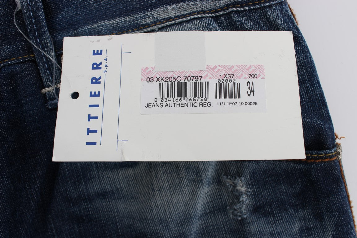 Acht Authentic Jeans in normaler Passform und blauer Waschung