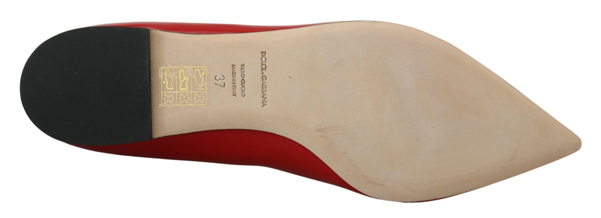 Dolce &amp; Gabbana Rote Wildleder-Loafer mit Kristallen – Exquisite Eleganz
