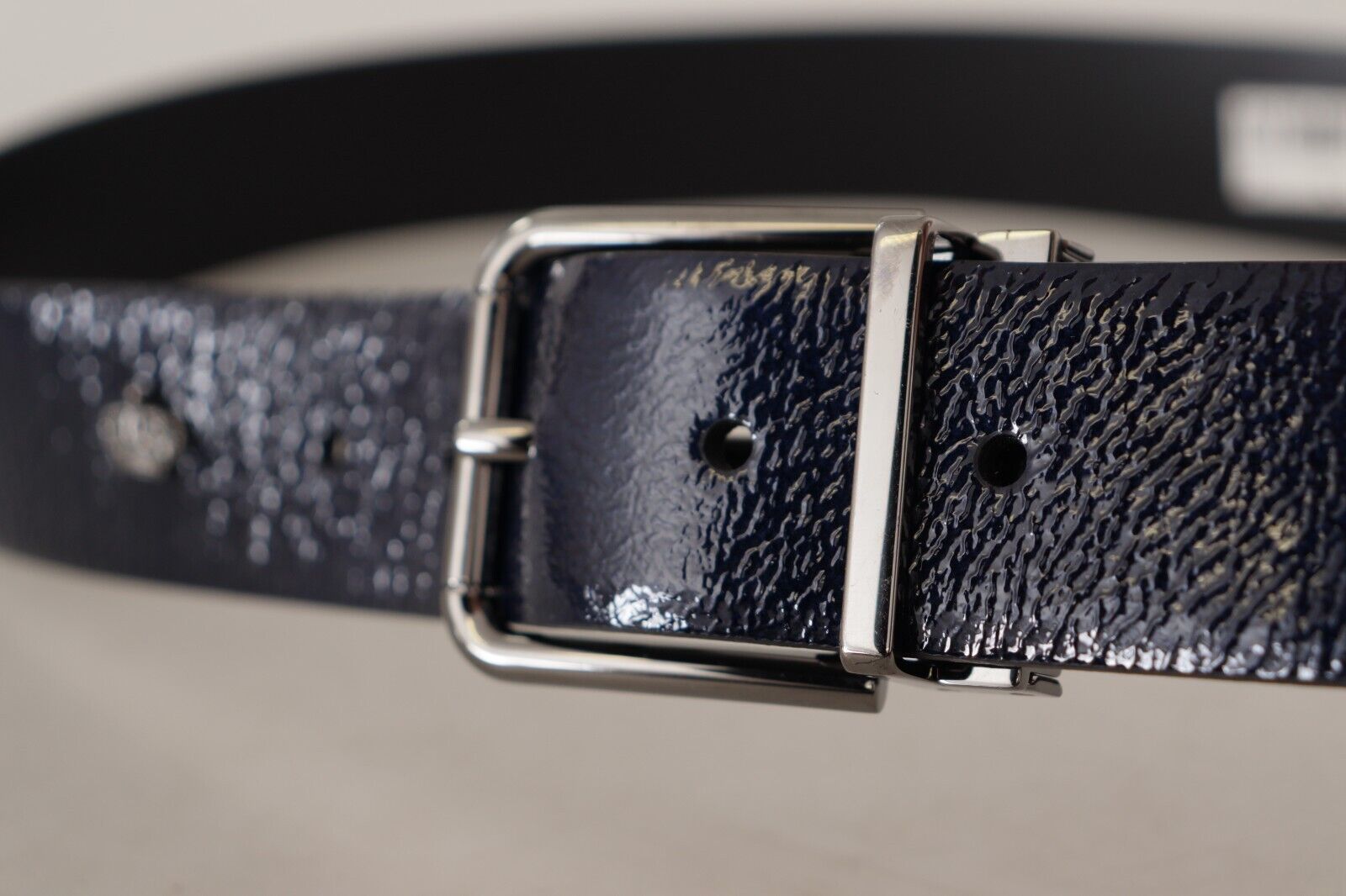 Dolce &amp; Gabbana Eleganter blauer Ledergürtel mit silberner Schnalle