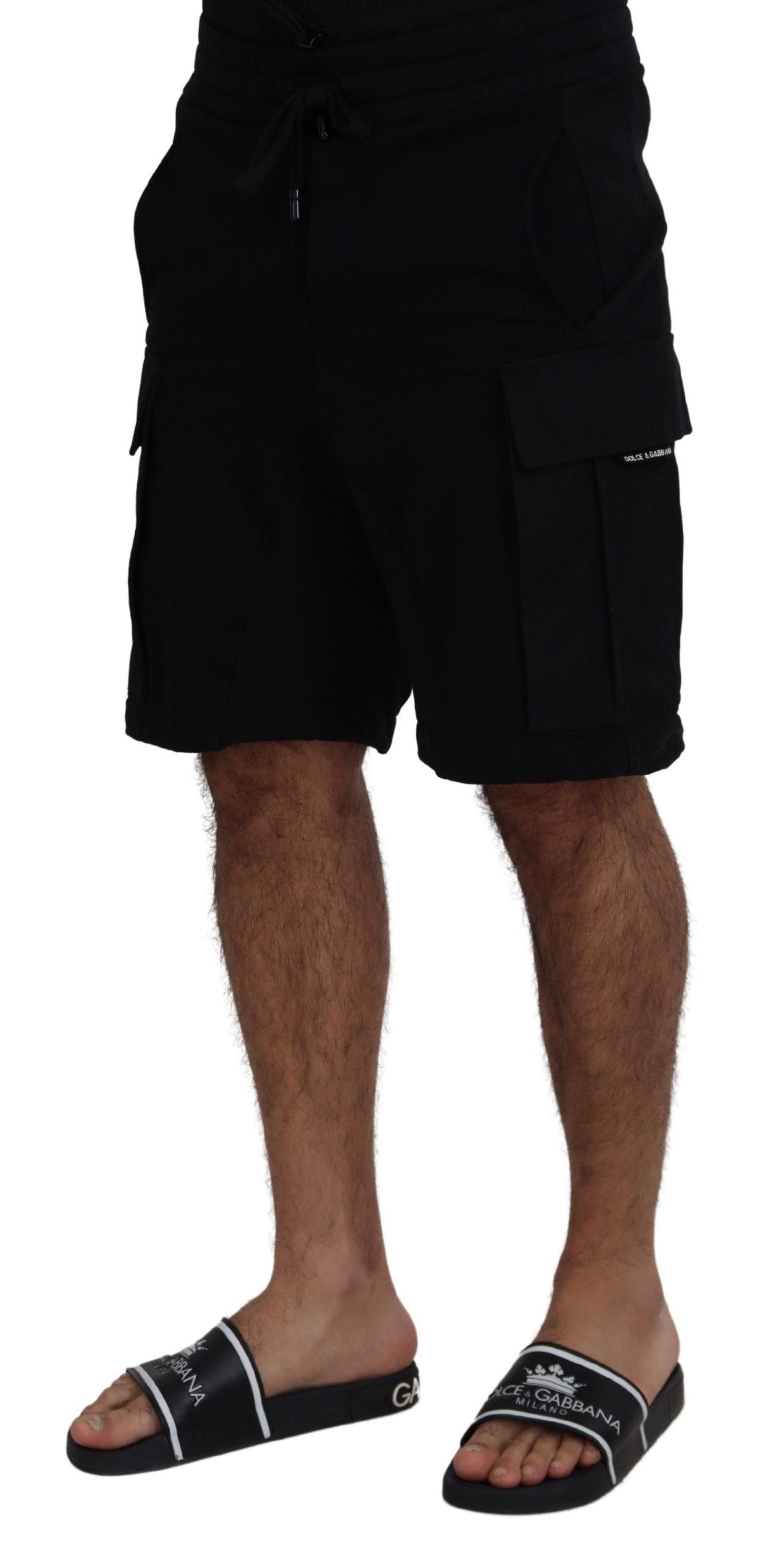 Dolce &amp; Gabbana: Veredeln Sie Ihren Sommer mit klassischen schwarzen Bermuda-Shorts