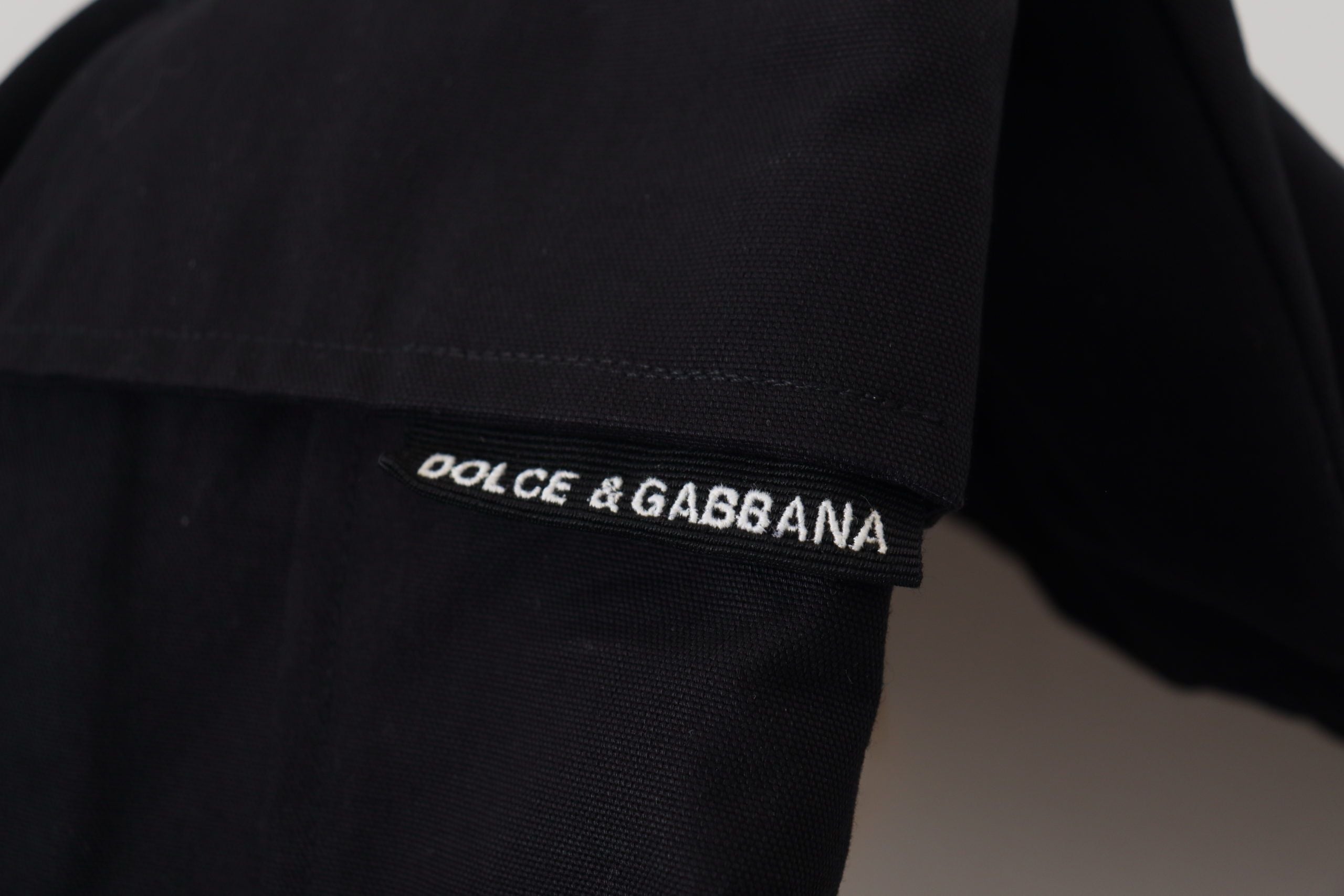 Dolce &amp; Gabbana: Veredeln Sie Ihren Sommer mit klassischen schwarzen Bermuda-Shorts