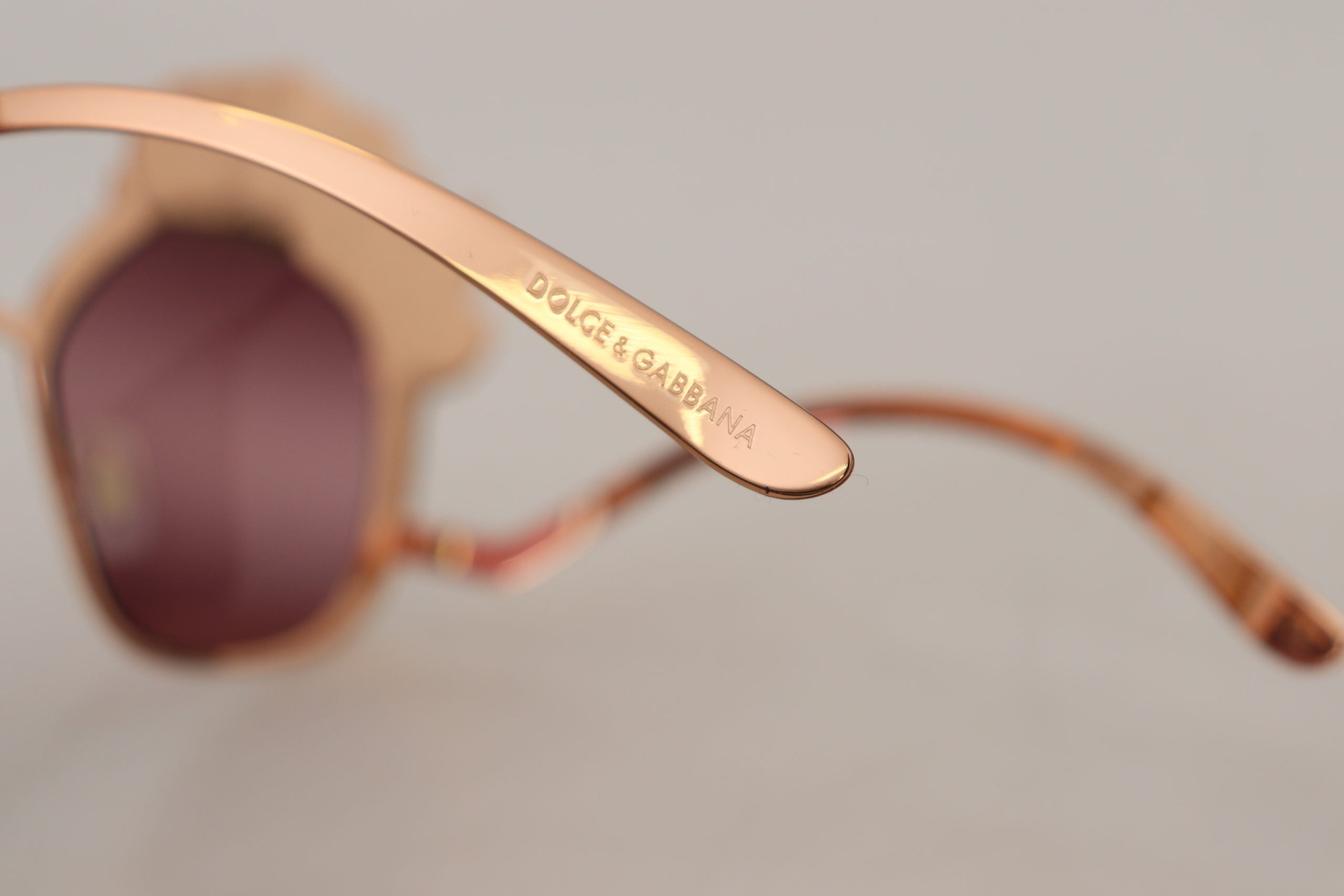 Dolce &amp; Gabbana – Schicke Sonnenbrille mit Rosen-Paillettenstickerei