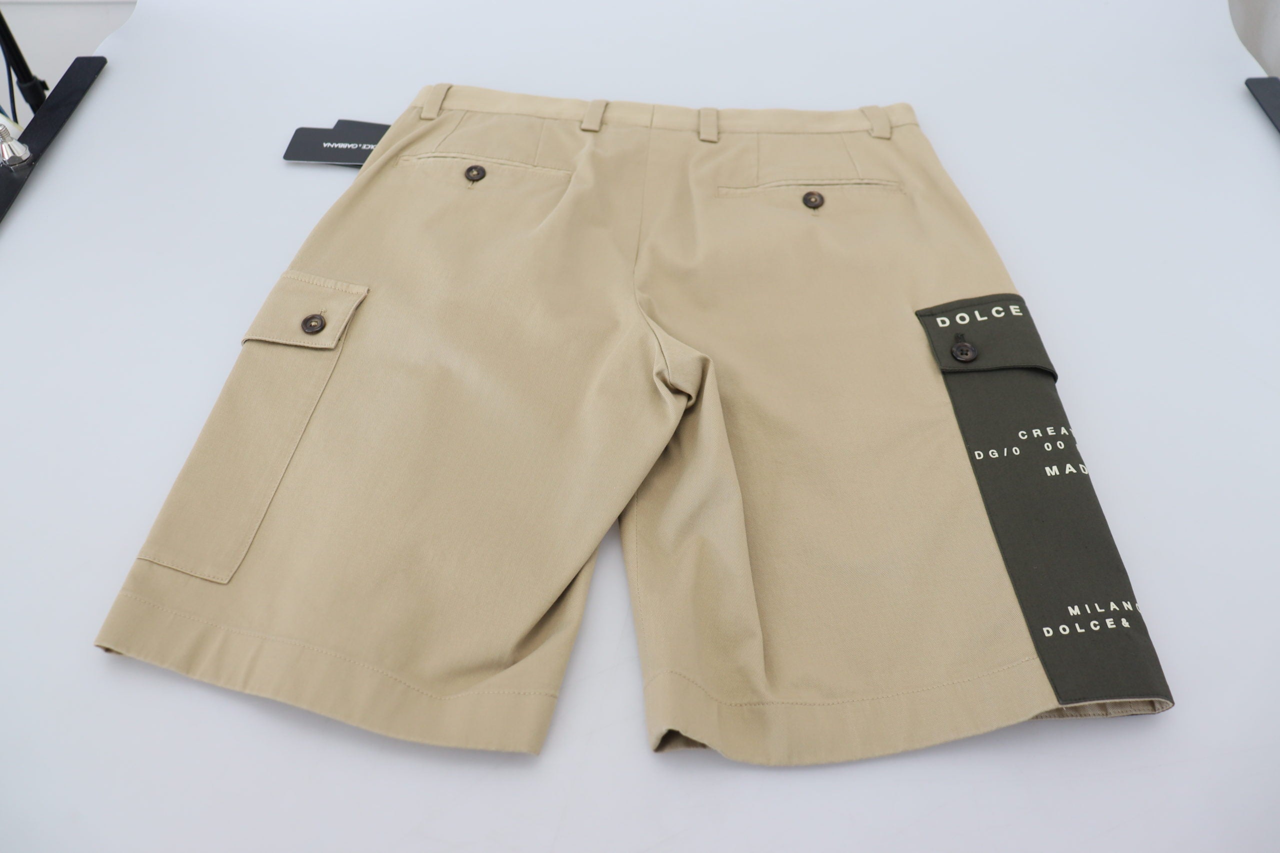 Dolce &amp; Gabbana Elegante Designer-Shorts aus Baumwollmischung in Beige