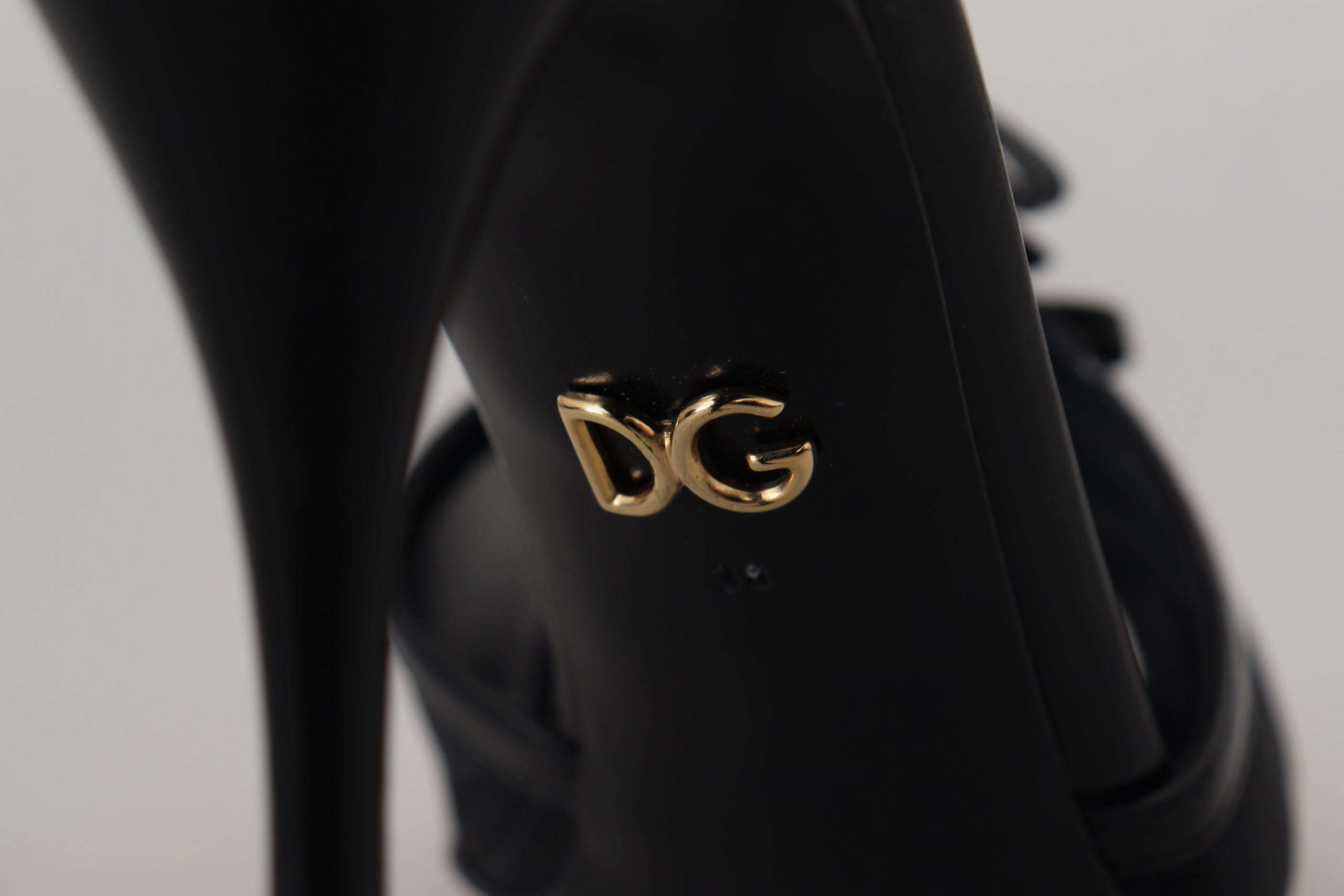 Dolce &amp; Gabbana – Elegante schwarze Sandalen mit Stilettoabsatz
