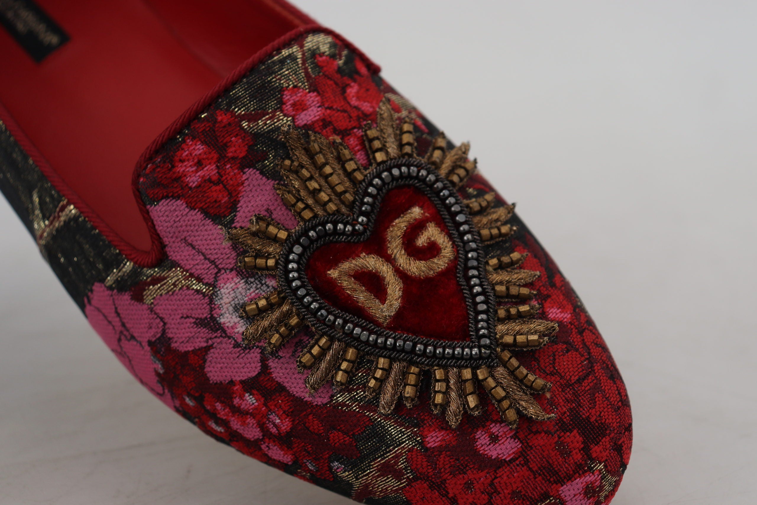 Dolce &amp; Gabbana – Mehrfarbige Ballerinas aus Leder und Stoff mit Herz-Jesu-Aufnäher