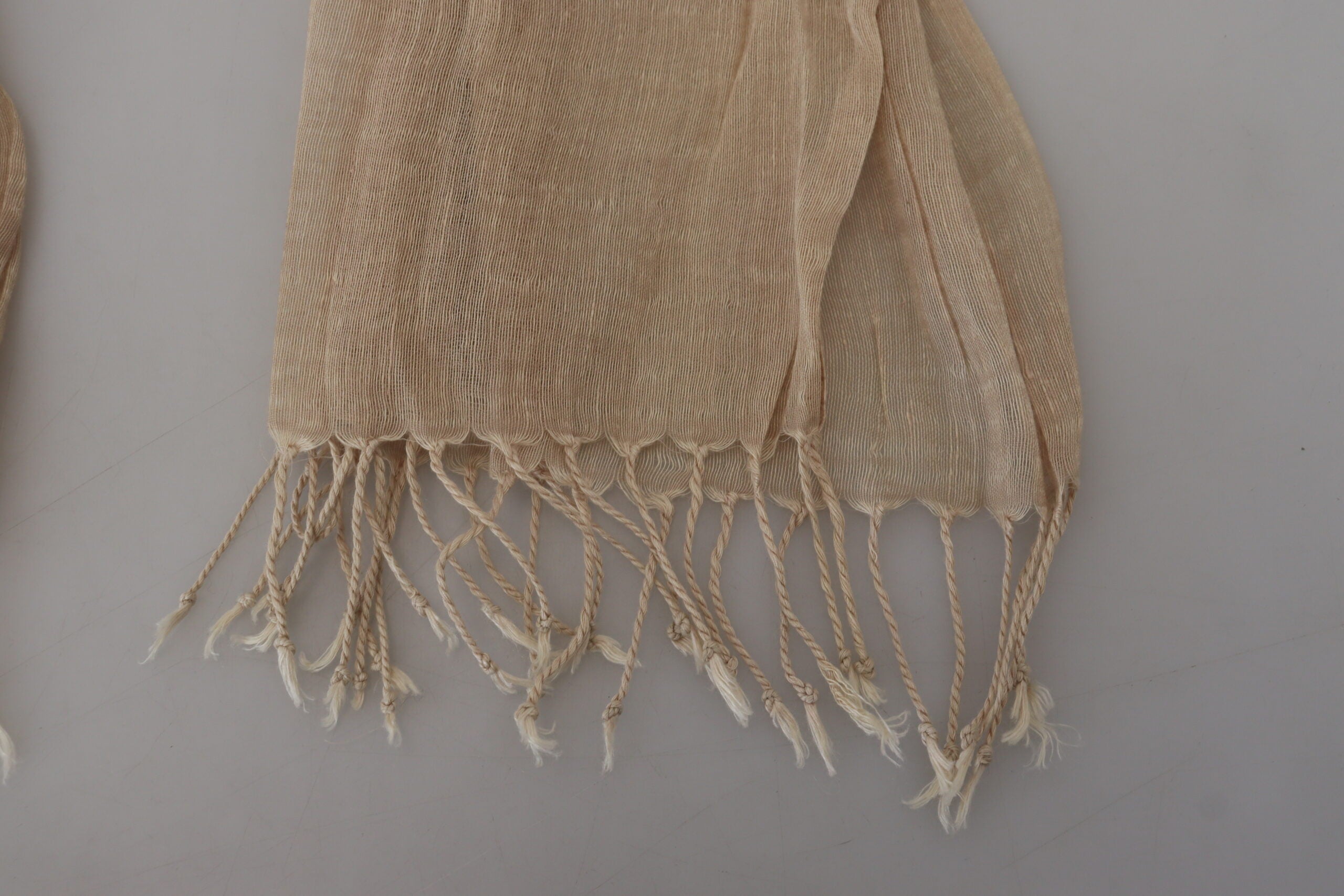 Costume National Chic Beige Fransenschal für Damen
