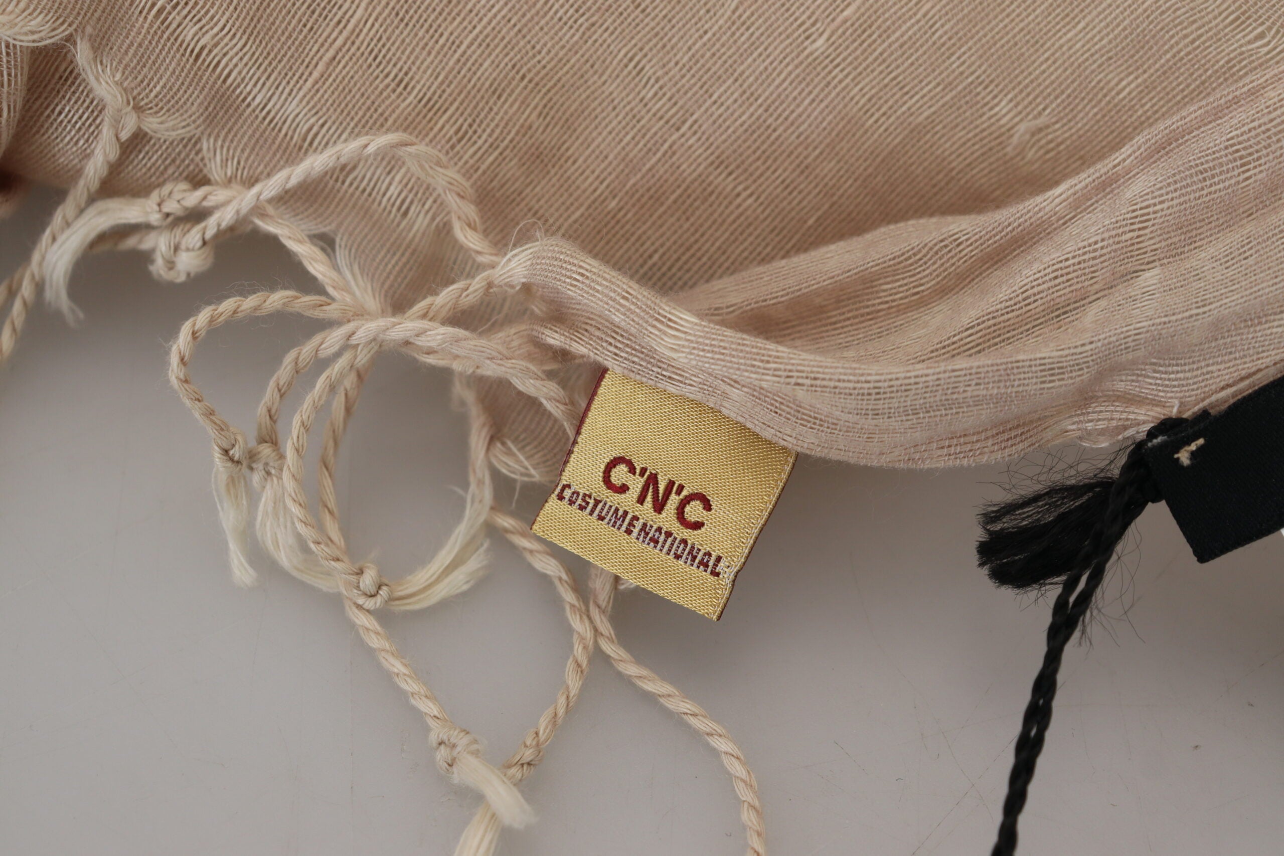 Costume National Chic Beige Fransenschal für Damen