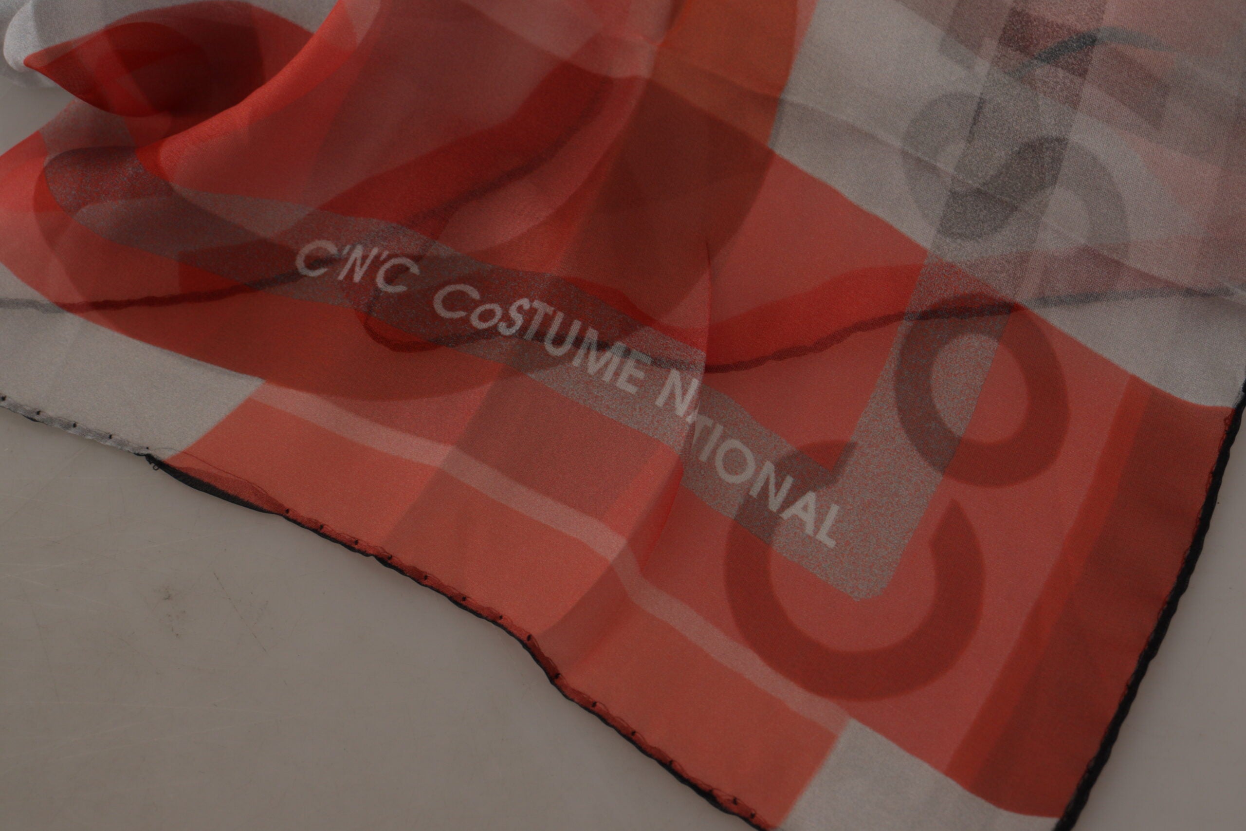 Costume National – Eleganter karierter Seidenschal