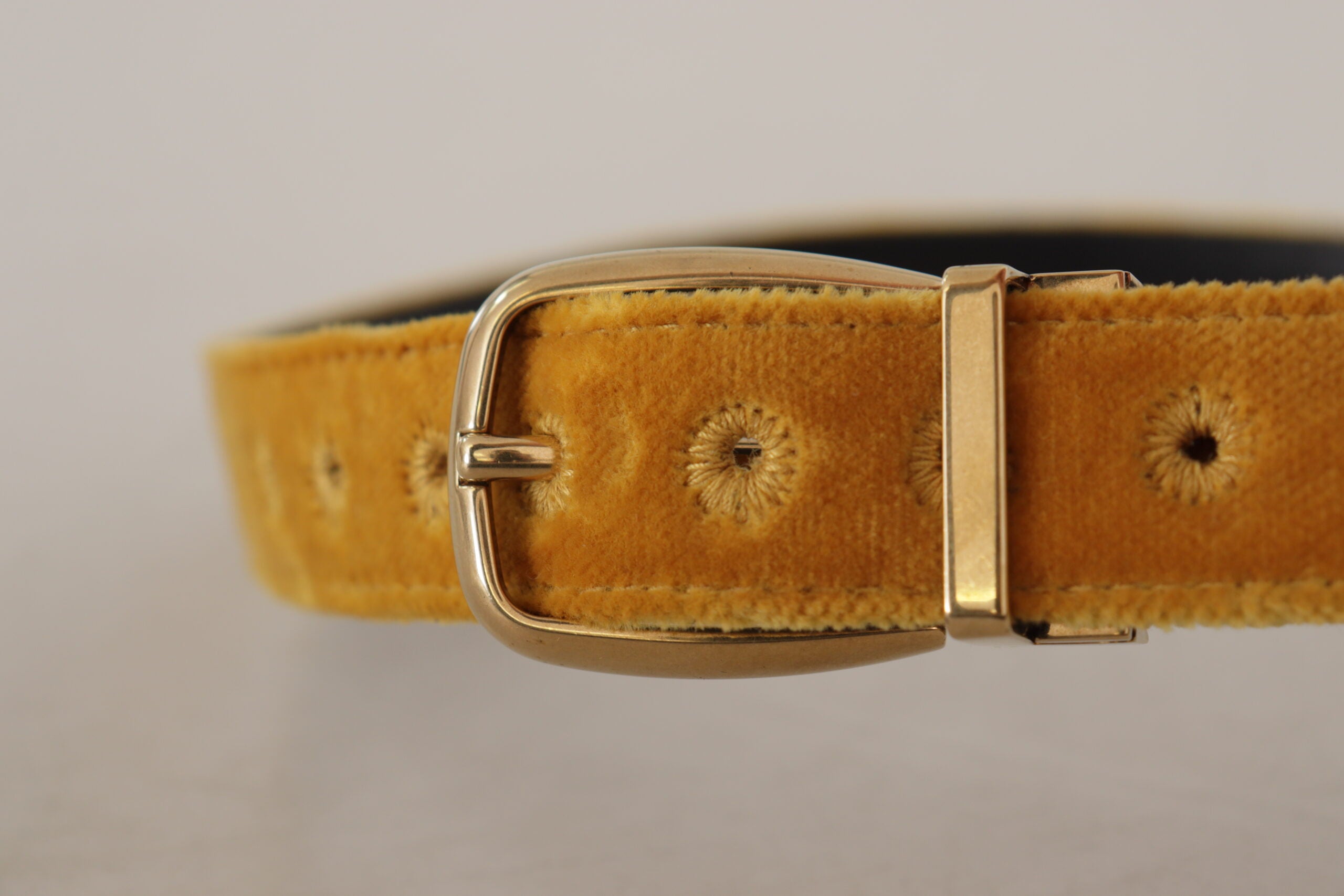 Dolce &amp; Gabbana Eleganter Samtgürtel mit goldener Schnalle für Damen