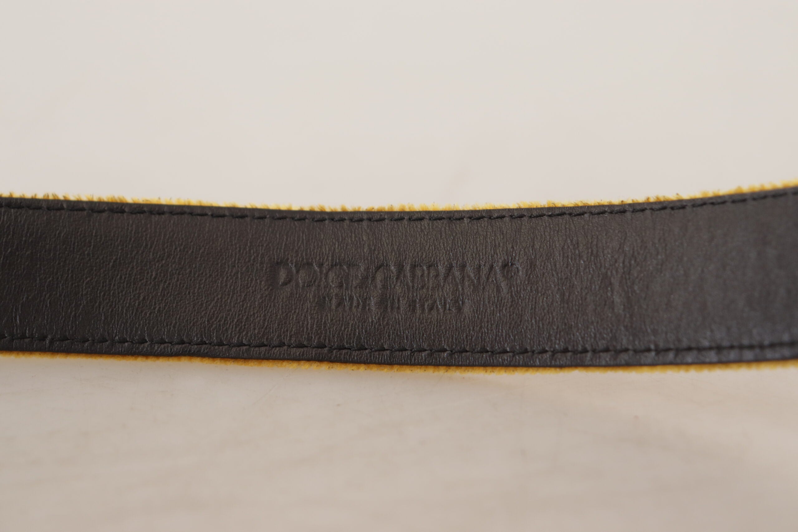 Dolce &amp; Gabbana Eleganter Samtgürtel mit goldener Schnalle für Damen