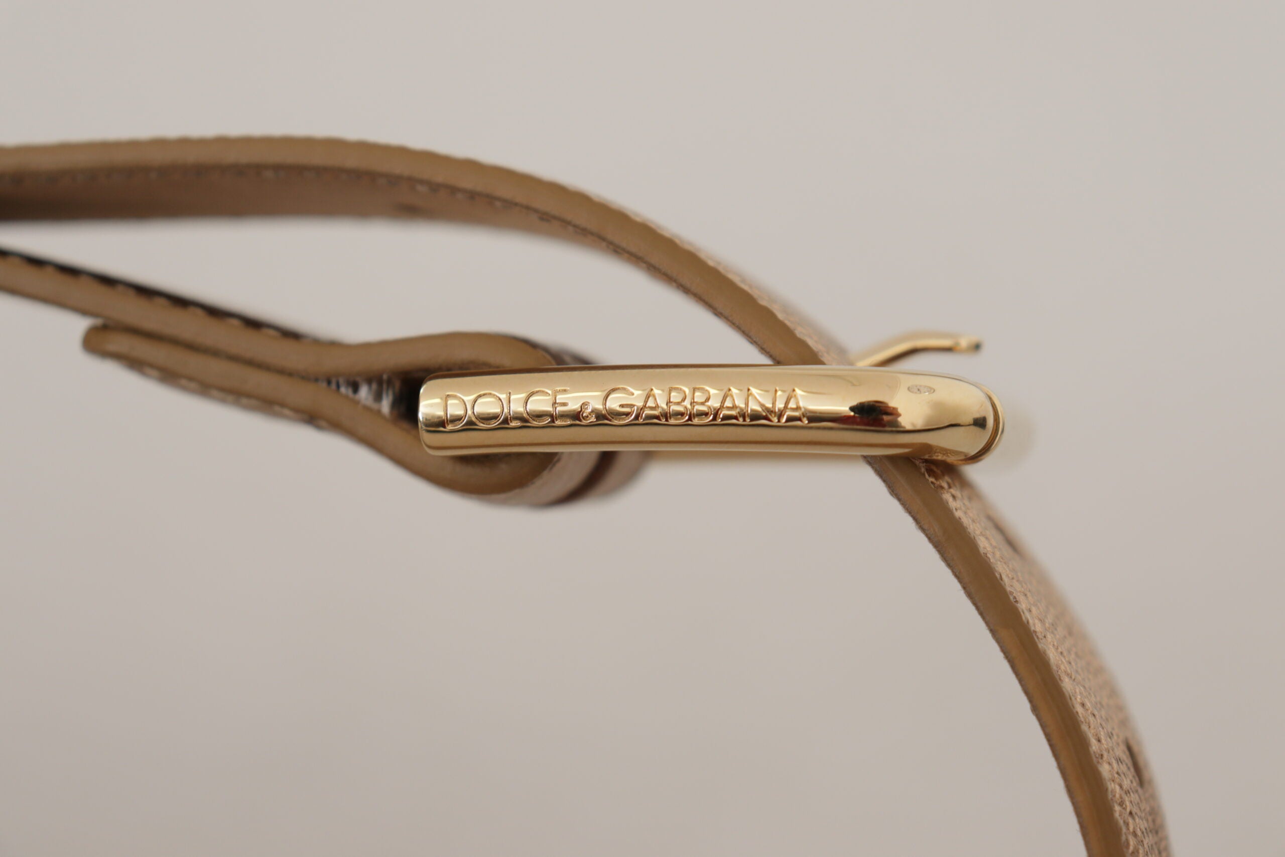 Dolce &amp; Gabbana Chic Roségold-Ledergürtel mit Logo-Schnalle
