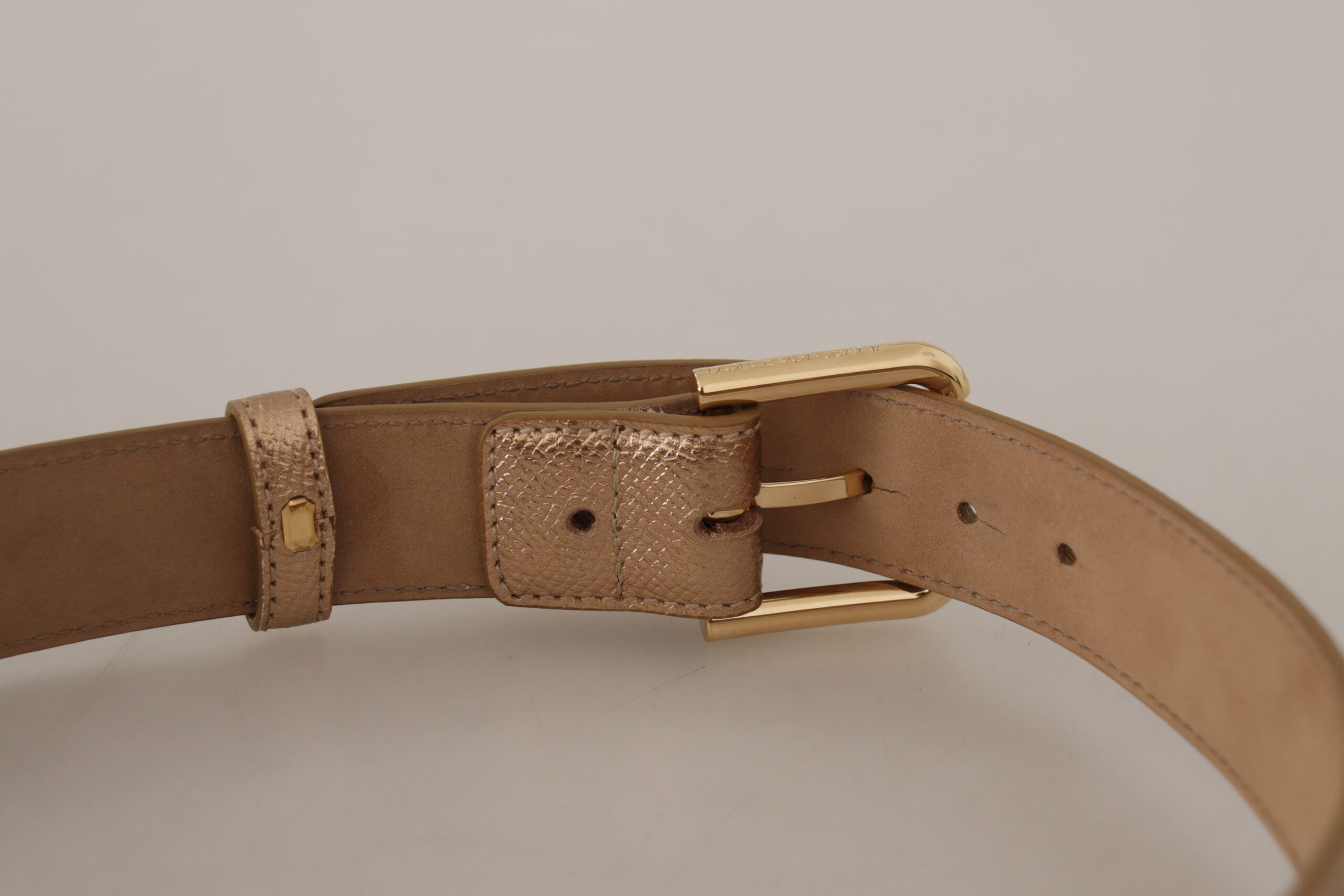 Dolce &amp; Gabbana Chic Roségold-Ledergürtel mit Logo-Schnalle
