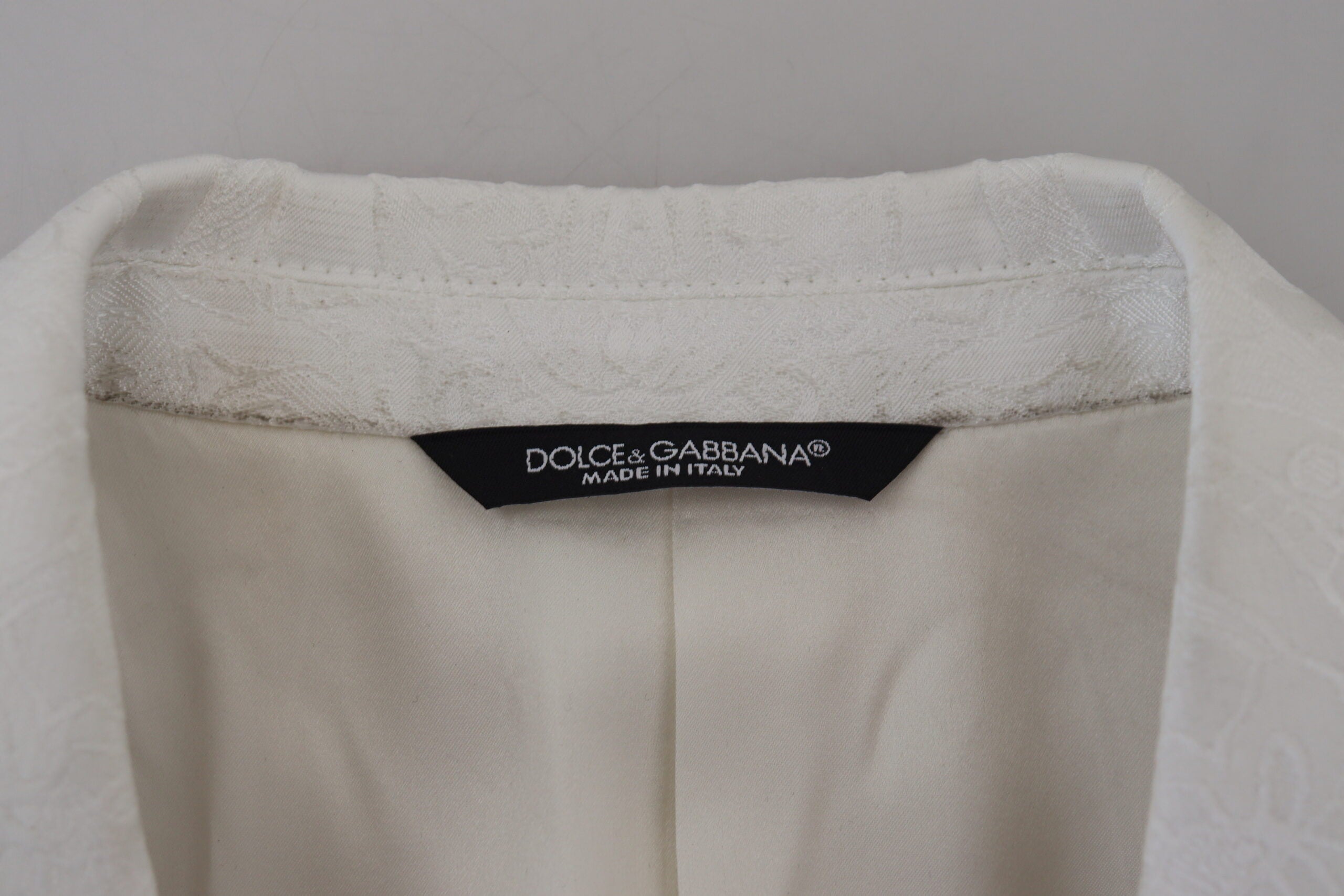Dolce &amp; Gabbana – Eleganter weißer Trenchcoat aus geblümtem Brokat