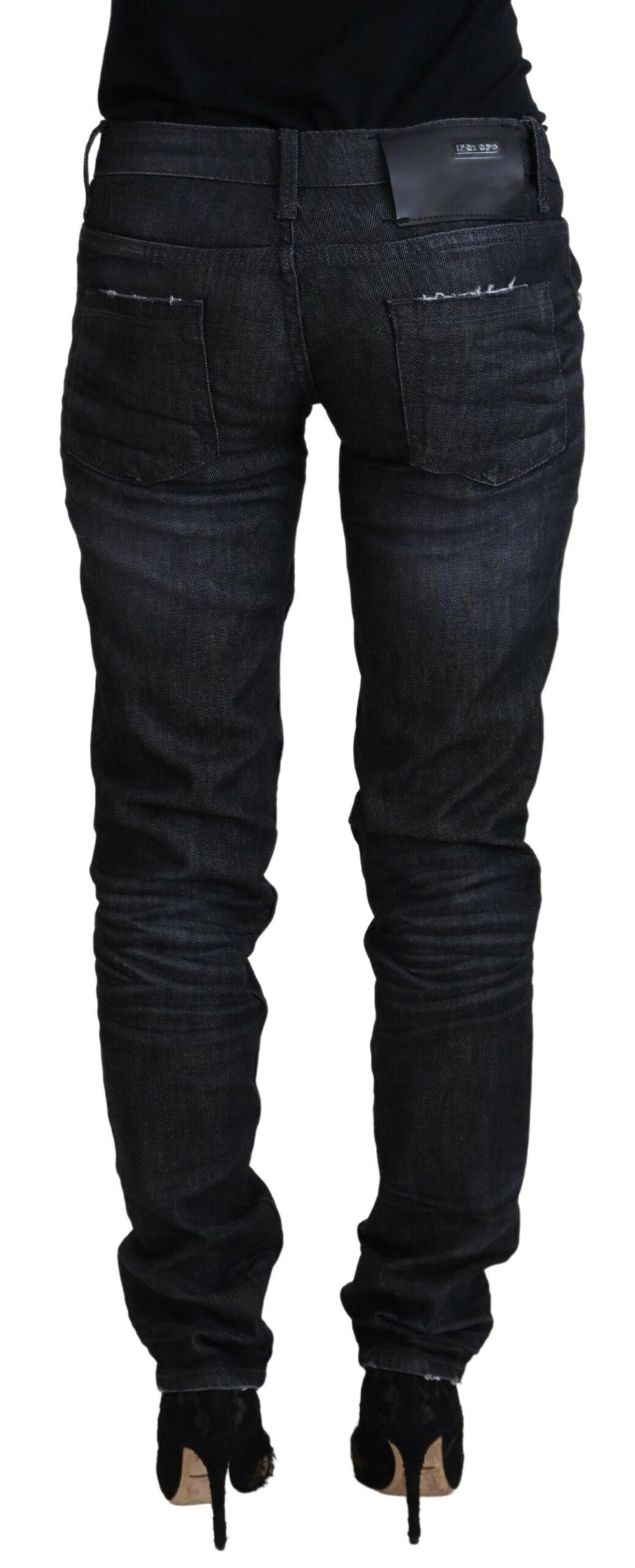 Acht Chic Schwarze, gerade geschnittene Jeans mit niedriger Taille