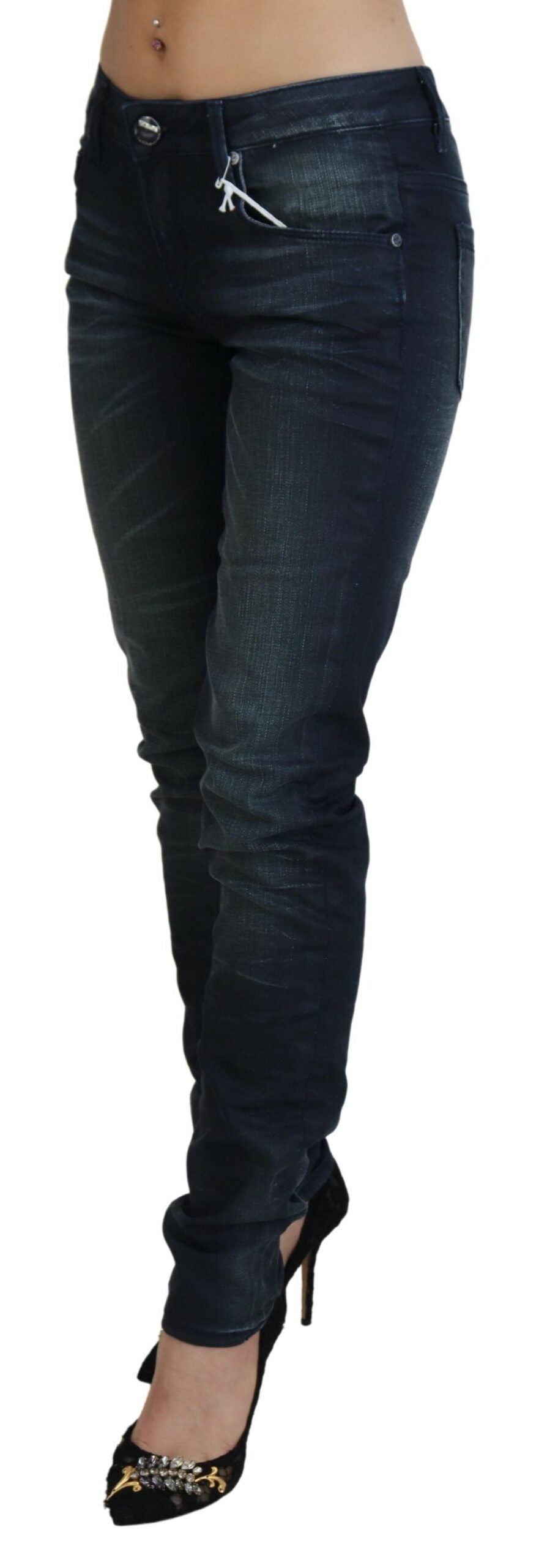 Acht Chic Slim Fit Jeans mit niedriger Taille