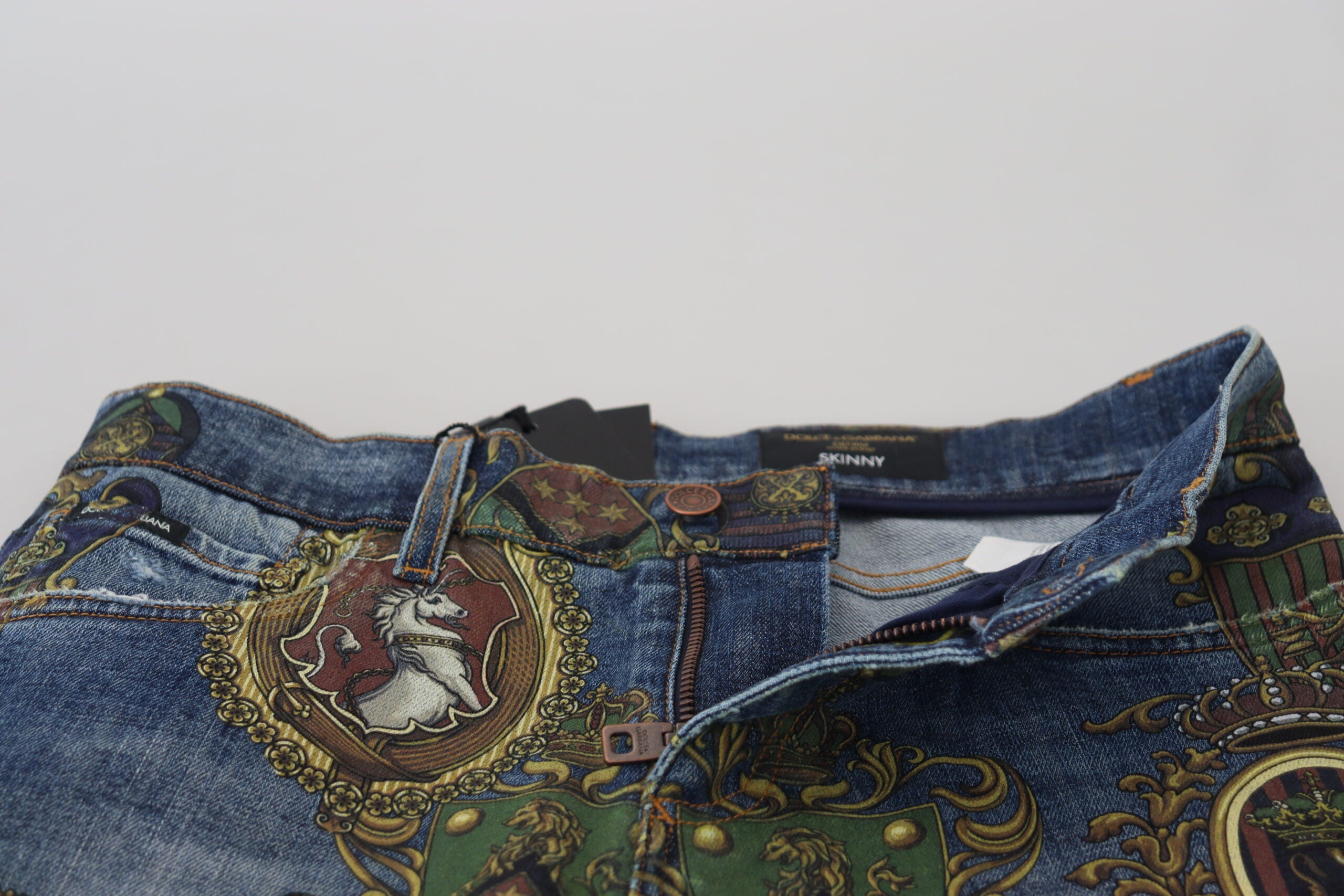 Dolce &amp; Gabbana Elegante Slim-Fit-Jeans aus bedrucktem Denim