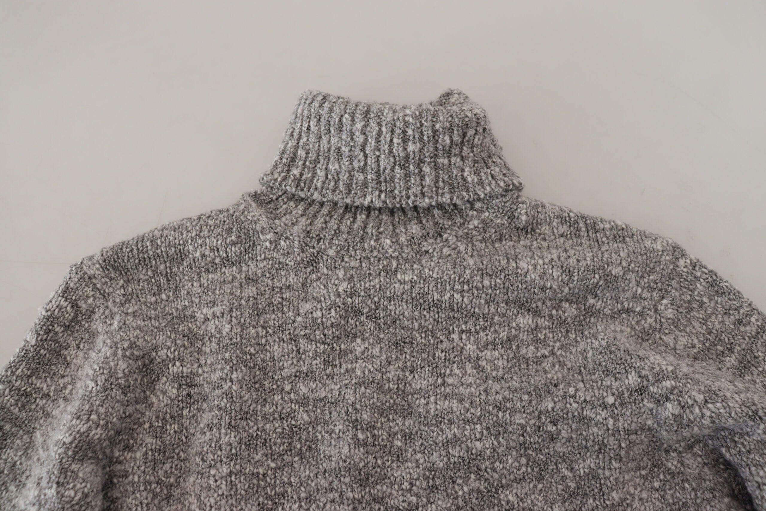 Dolce &amp; Gabbana Eleganter grauer Rollkragenpullover aus Wollmischung