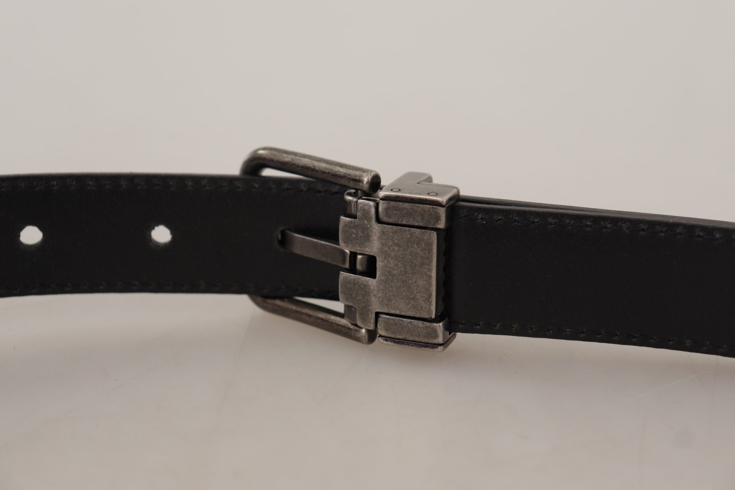 Dolce &amp; Gabbana Eleganter schwarzer Ledergürtel mit Metallschnalle