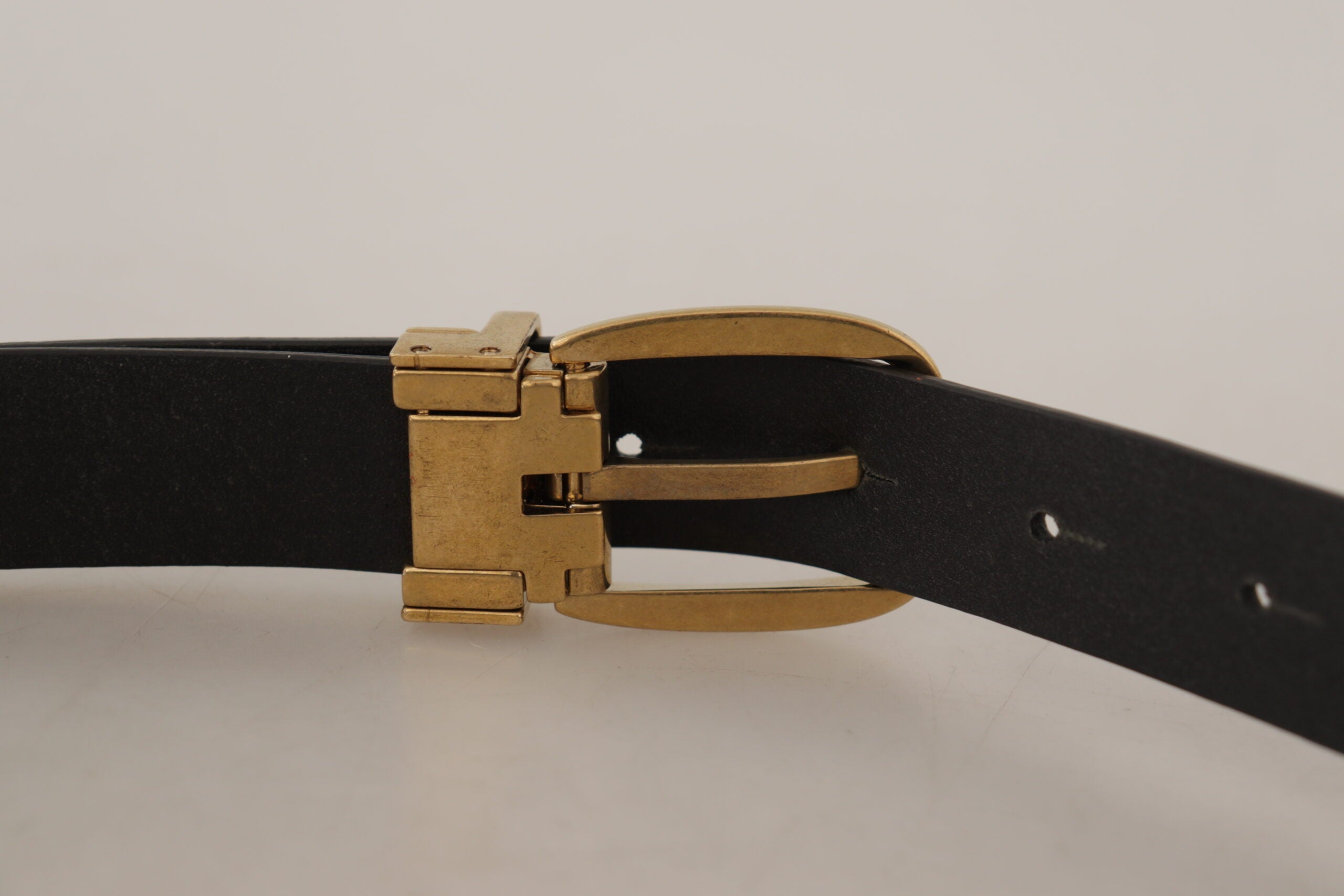 Dolce &amp; Gabbana Eleganter brauner Ledergürtel mit Logo-Schnalle