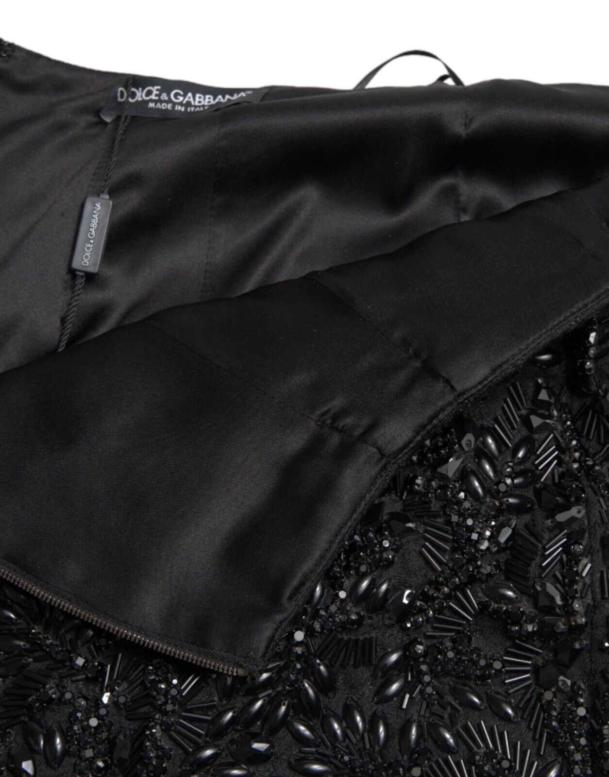 Dolce &amp; Gabbana Schwarzer Runway-Rock mit Kristallverzierung