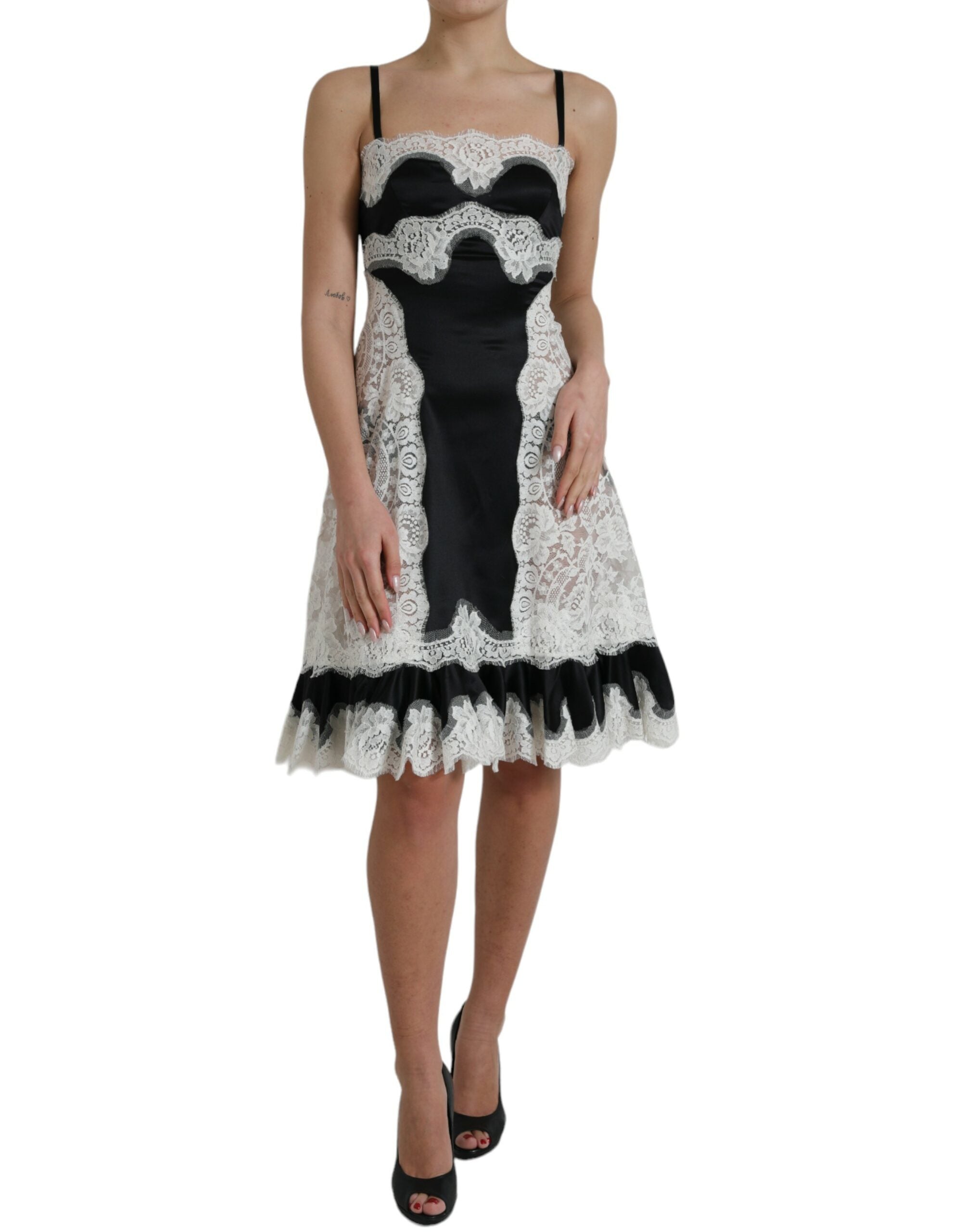Dolce &amp; Gabbana Elegantes A-Linien-Spitzenkleid aus Seidenmischung