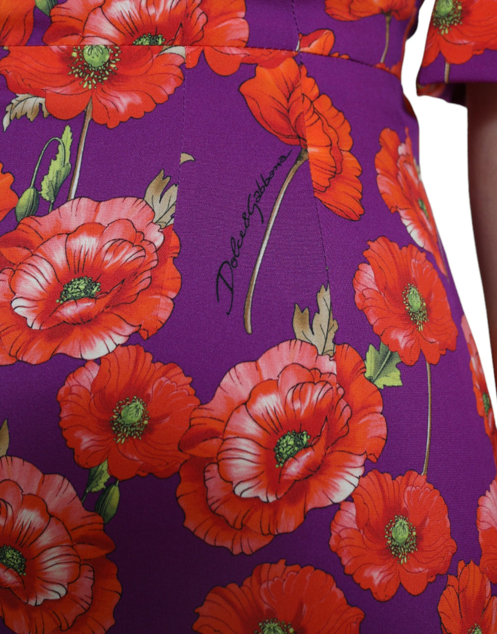 Dolce &amp; Gabbana Lebendiges Charmeuse-Kleid aus Seide mit Blumenmuster