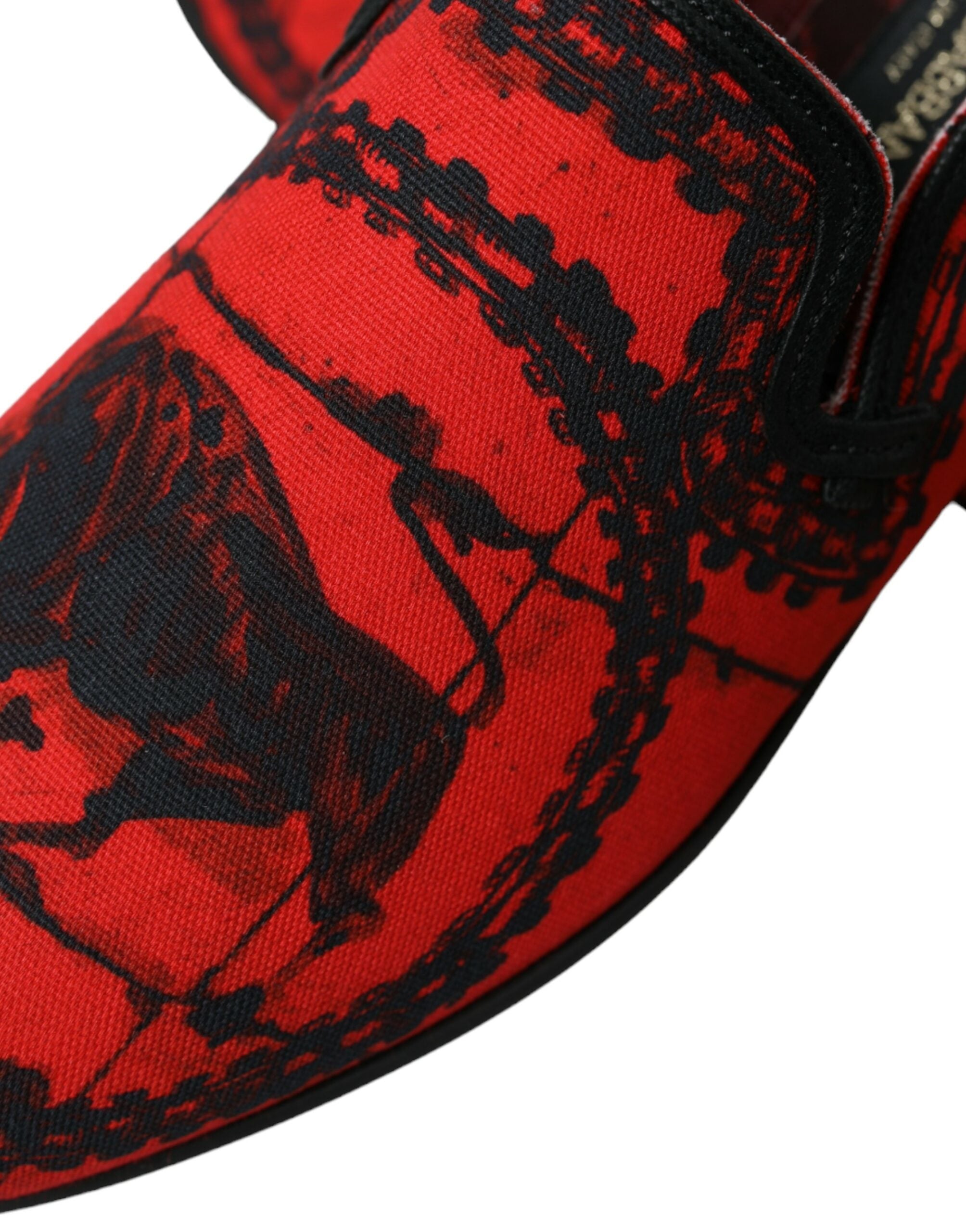 Dolce &amp; Gabbana Torero-inspirierte luxuriöse Loafer in Rot und Schwarz