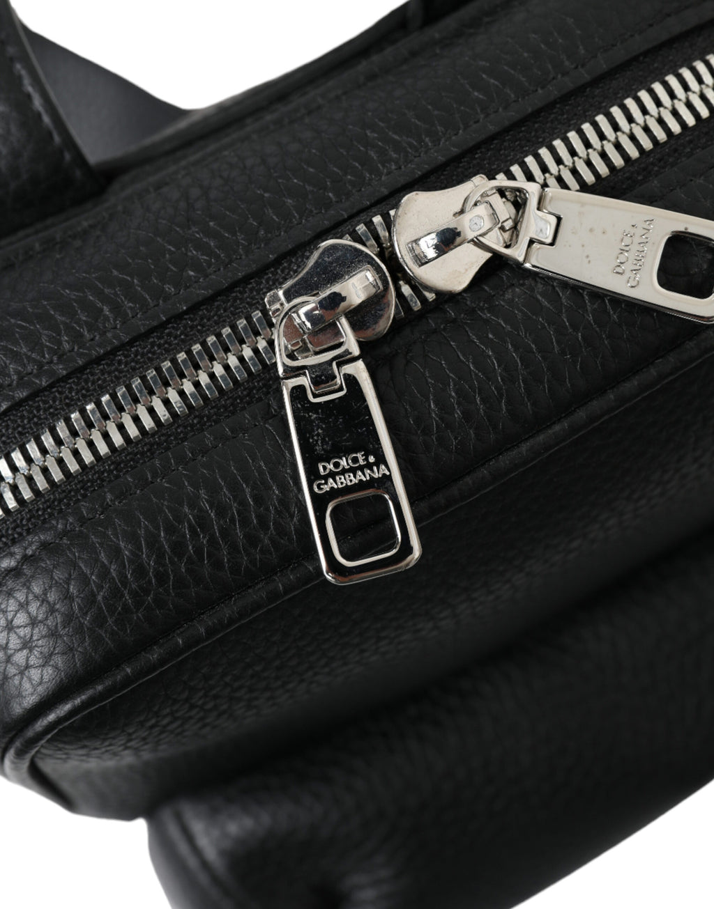 Dolce &amp; Gabbana Chic – Kleiner Rucksack aus schwarzem Kalbsleder