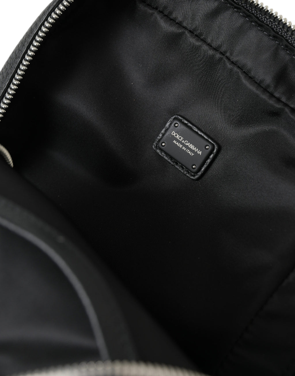 Dolce &amp; Gabbana Chic – Kleiner Rucksack aus schwarzem Kalbsleder