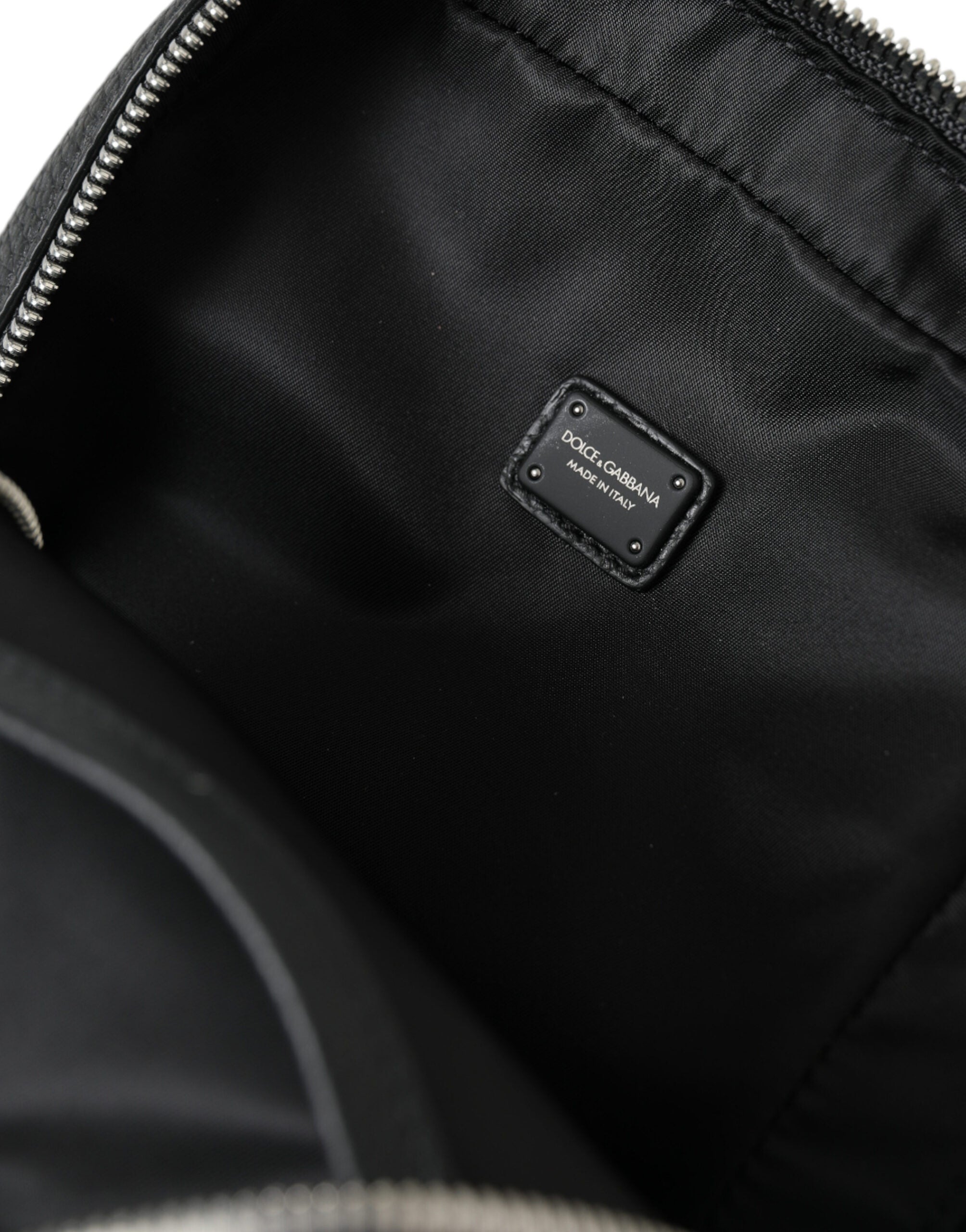 Dolce &amp; Gabbana Chic – Kleiner Rucksack aus schwarzem Kalbsleder